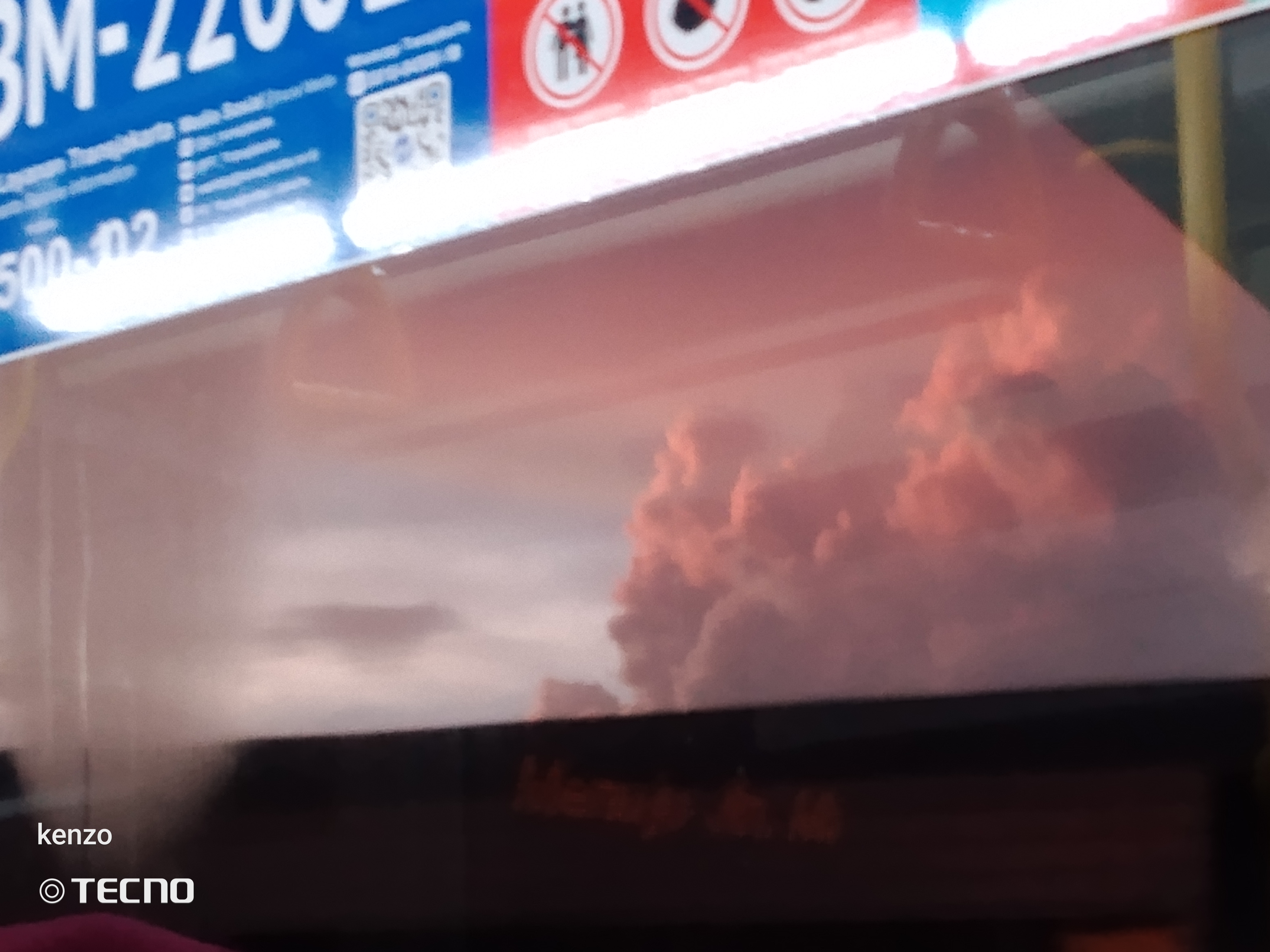 Awan pink di Indonesia - foto kereta api