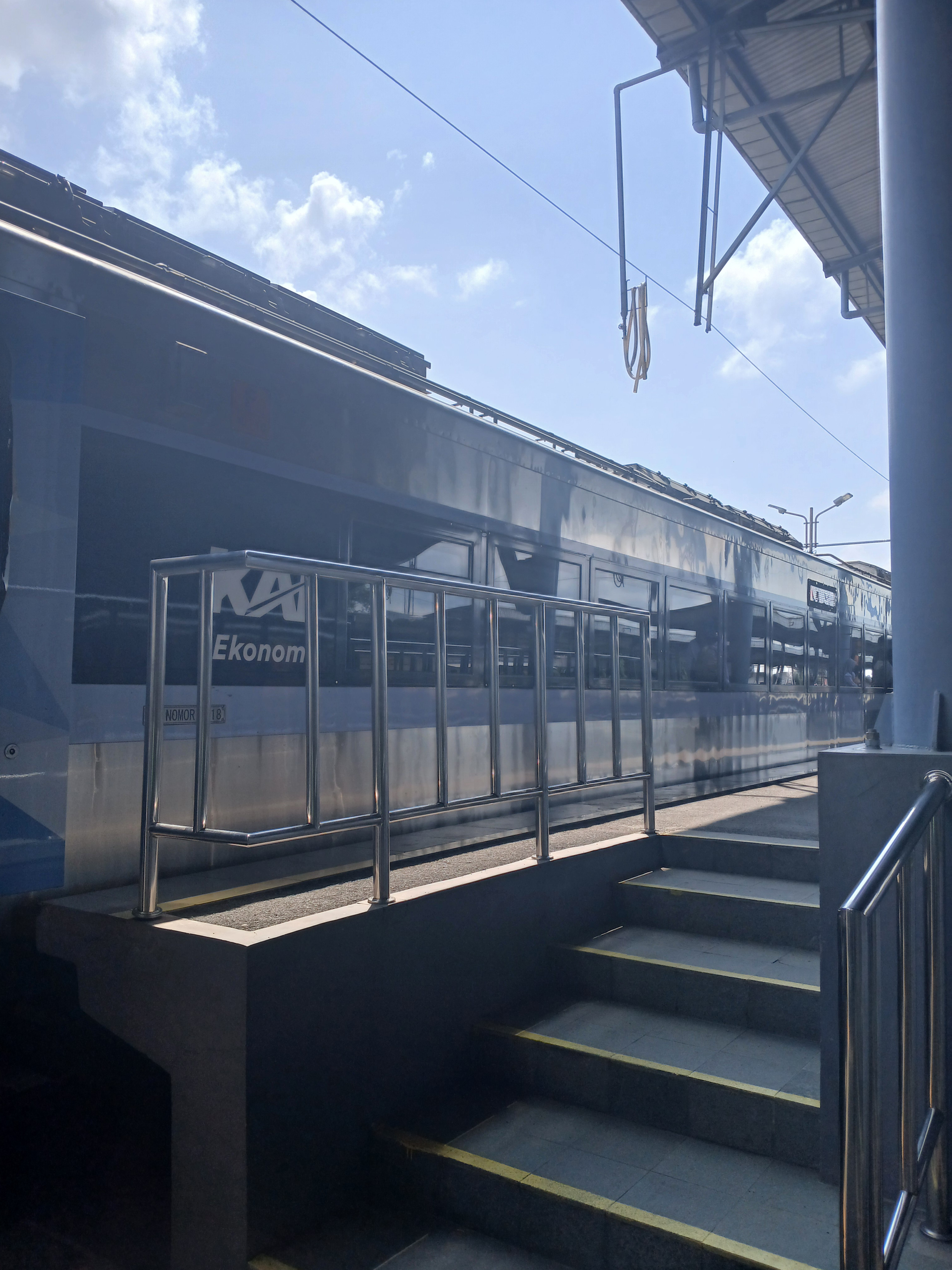 Ka bogowonto di Indonesia - foto kereta api