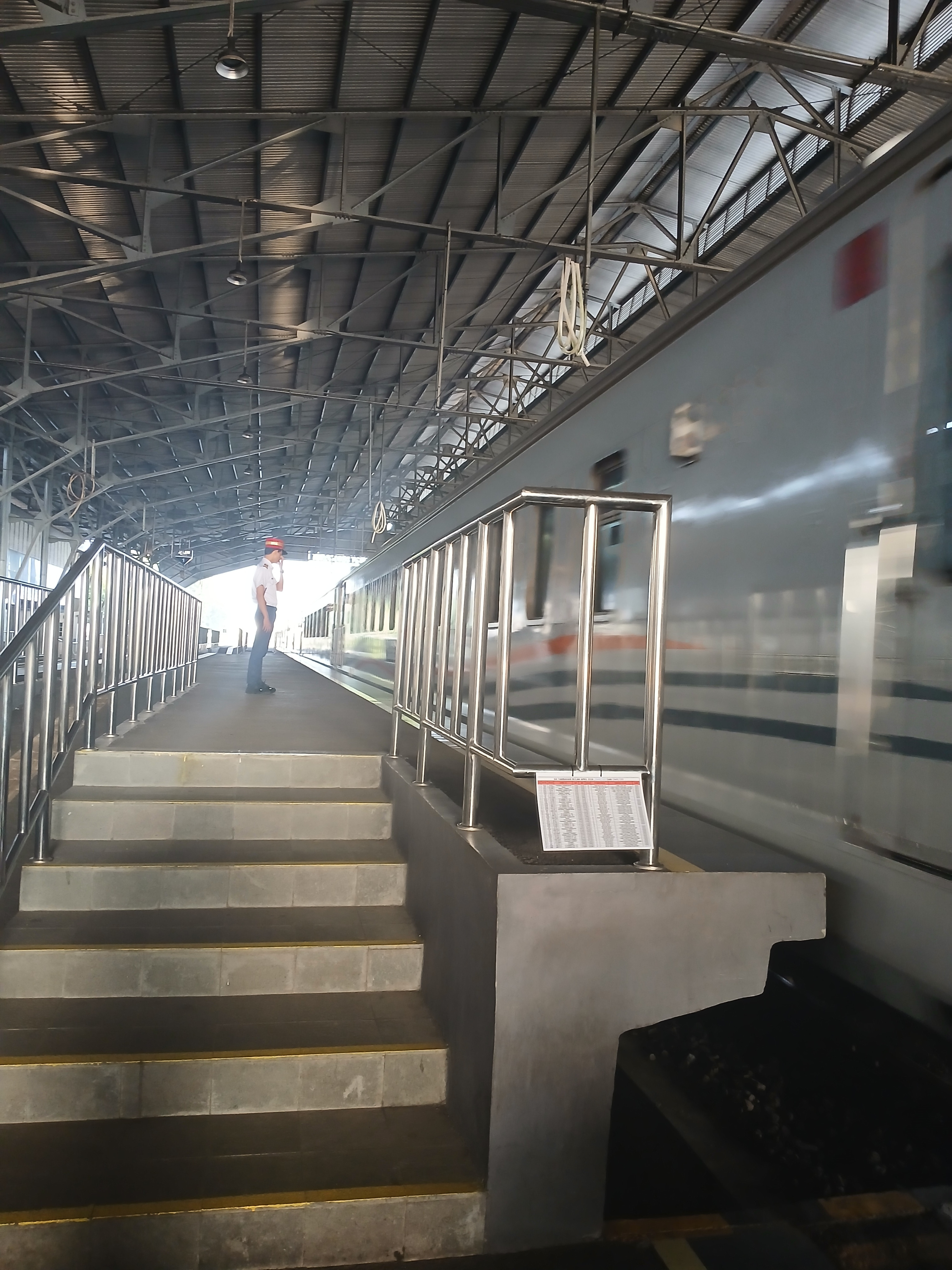 Ka joglosemarkerto relasi cp - yk di Indonesia - foto kereta api