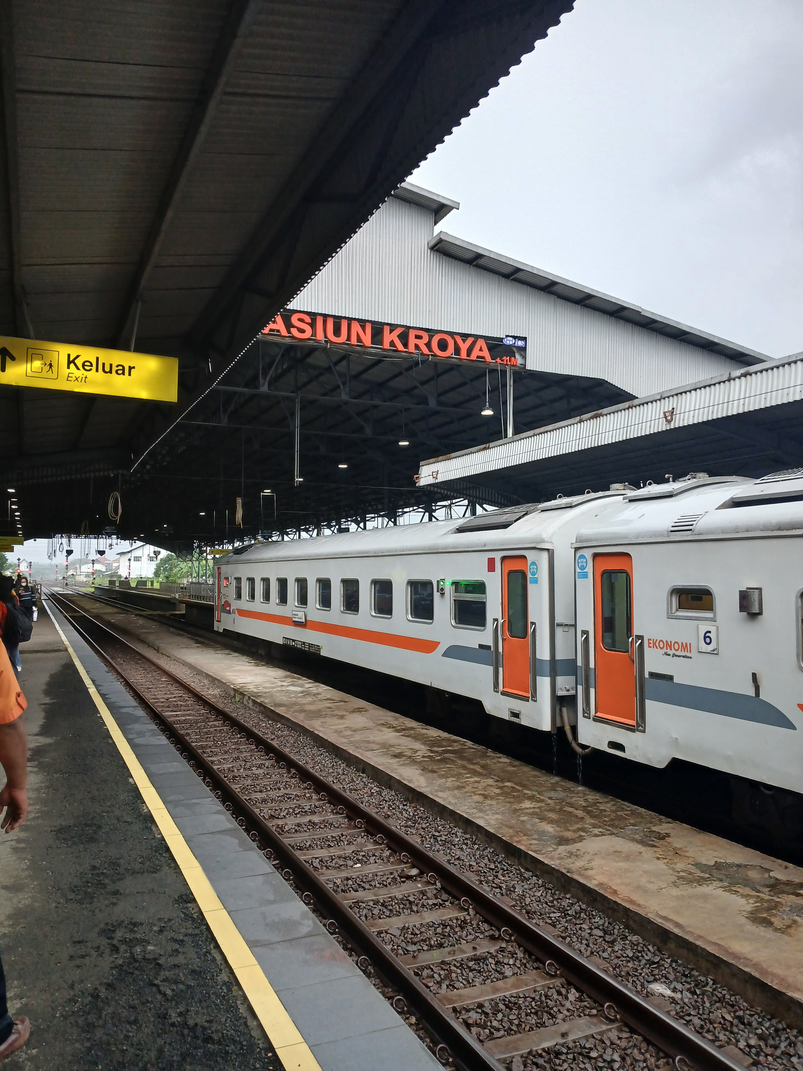 Ka pasundan  di Indonesia - foto kereta api