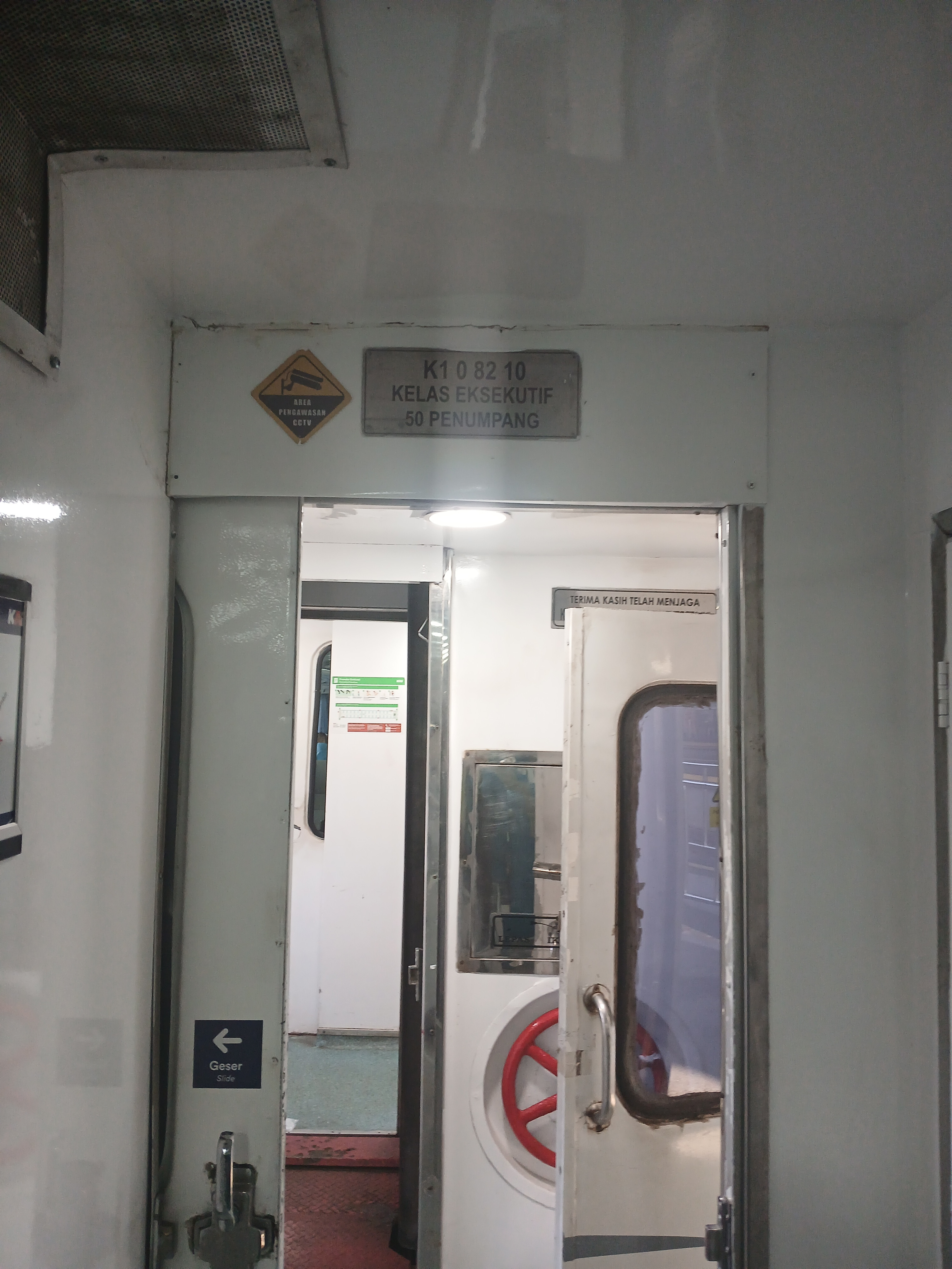 Kapasitas ka tambahan yk - Gmr di Indonesia - foto kereta api