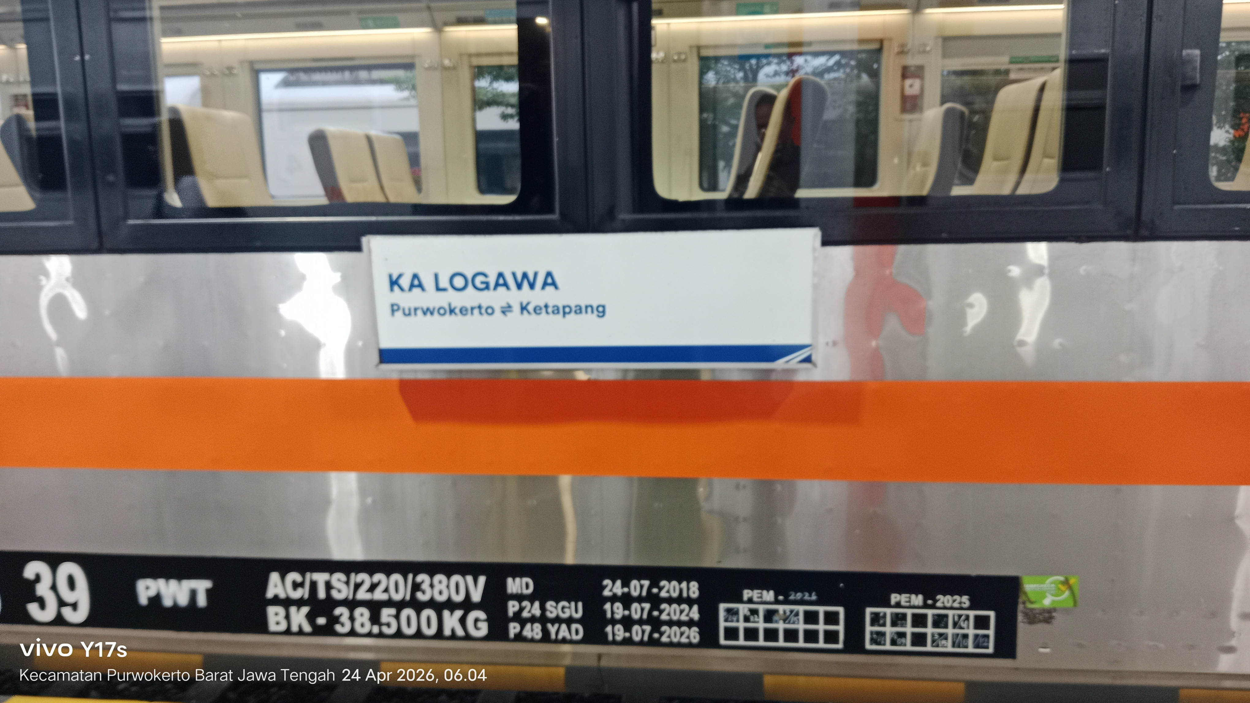 Kereta api Logawa Purwokerto jember ketapang PP