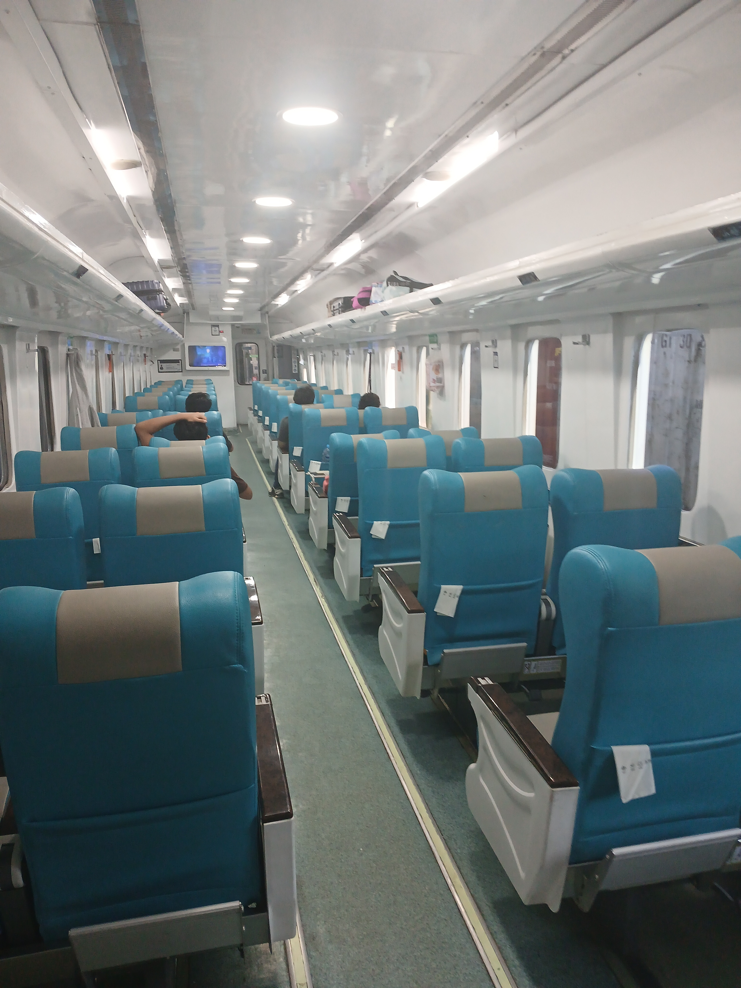 Kereta exekutif ka tambahan Yk - Gmr  di Indonesia - foto kereta api