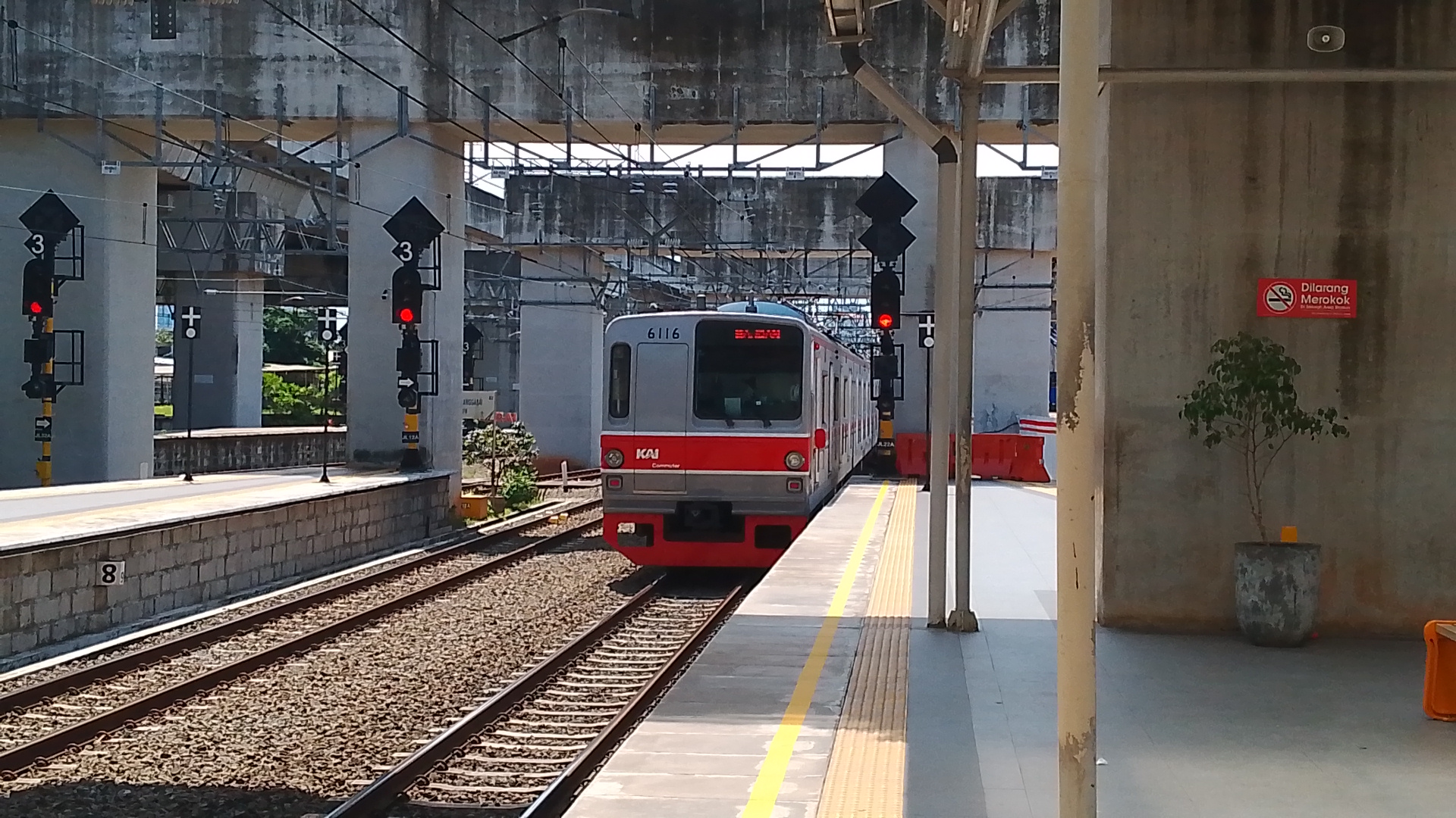 TM6016 di Indonesia - foto kereta api