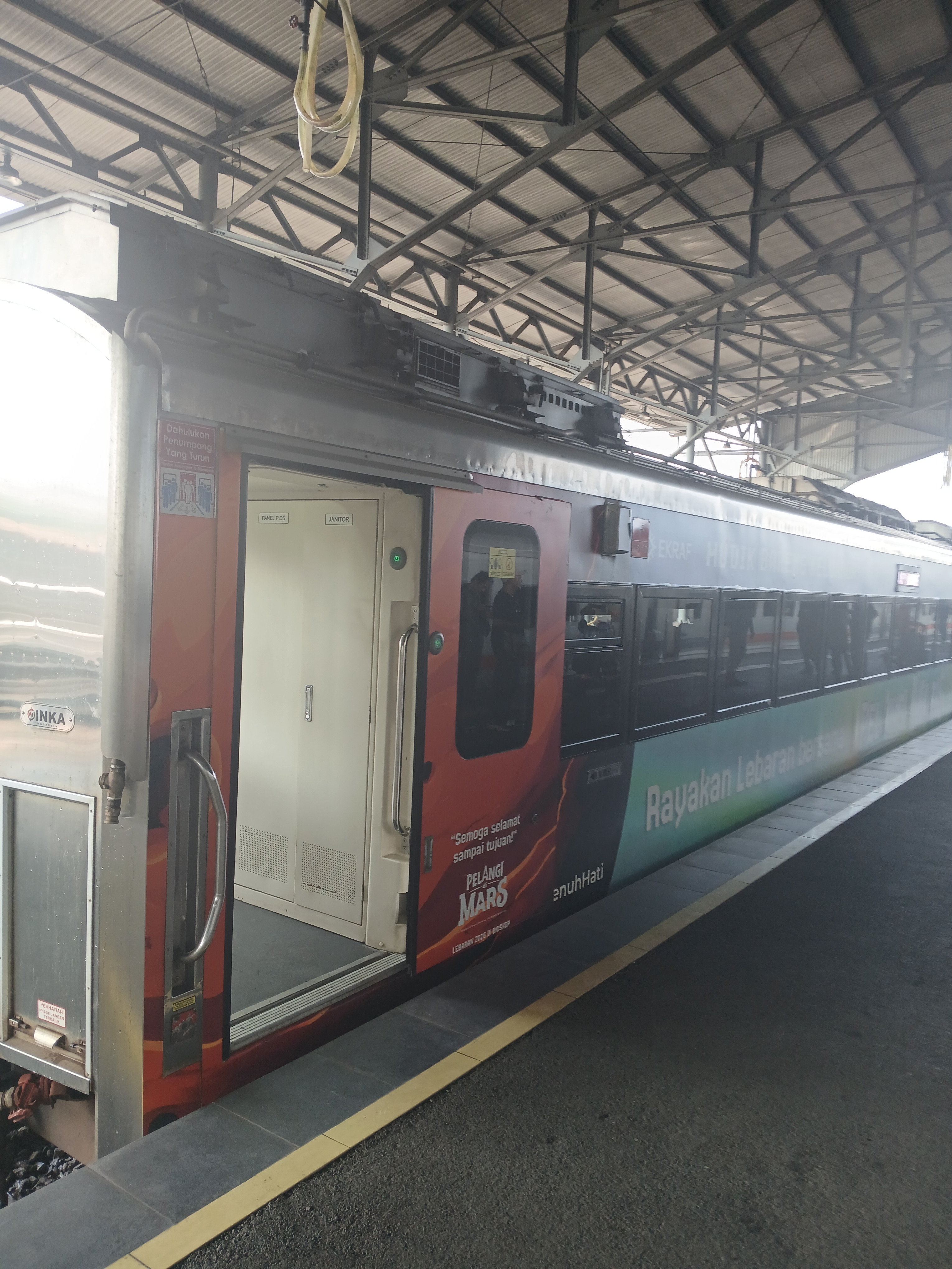 Wajah baru di Indonesia - foto kereta api