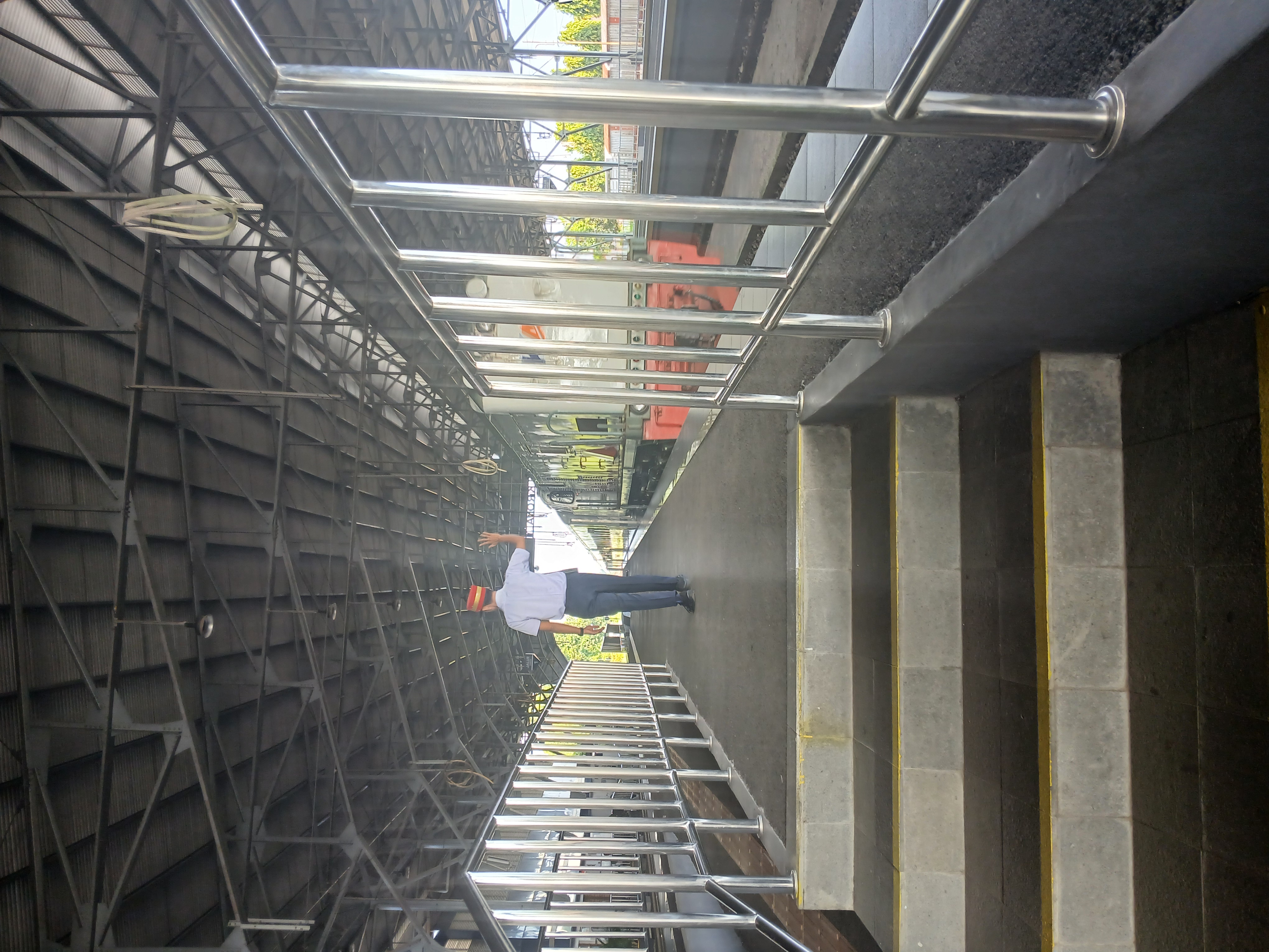 CC 203 01 07 di Indonesia - foto kereta api