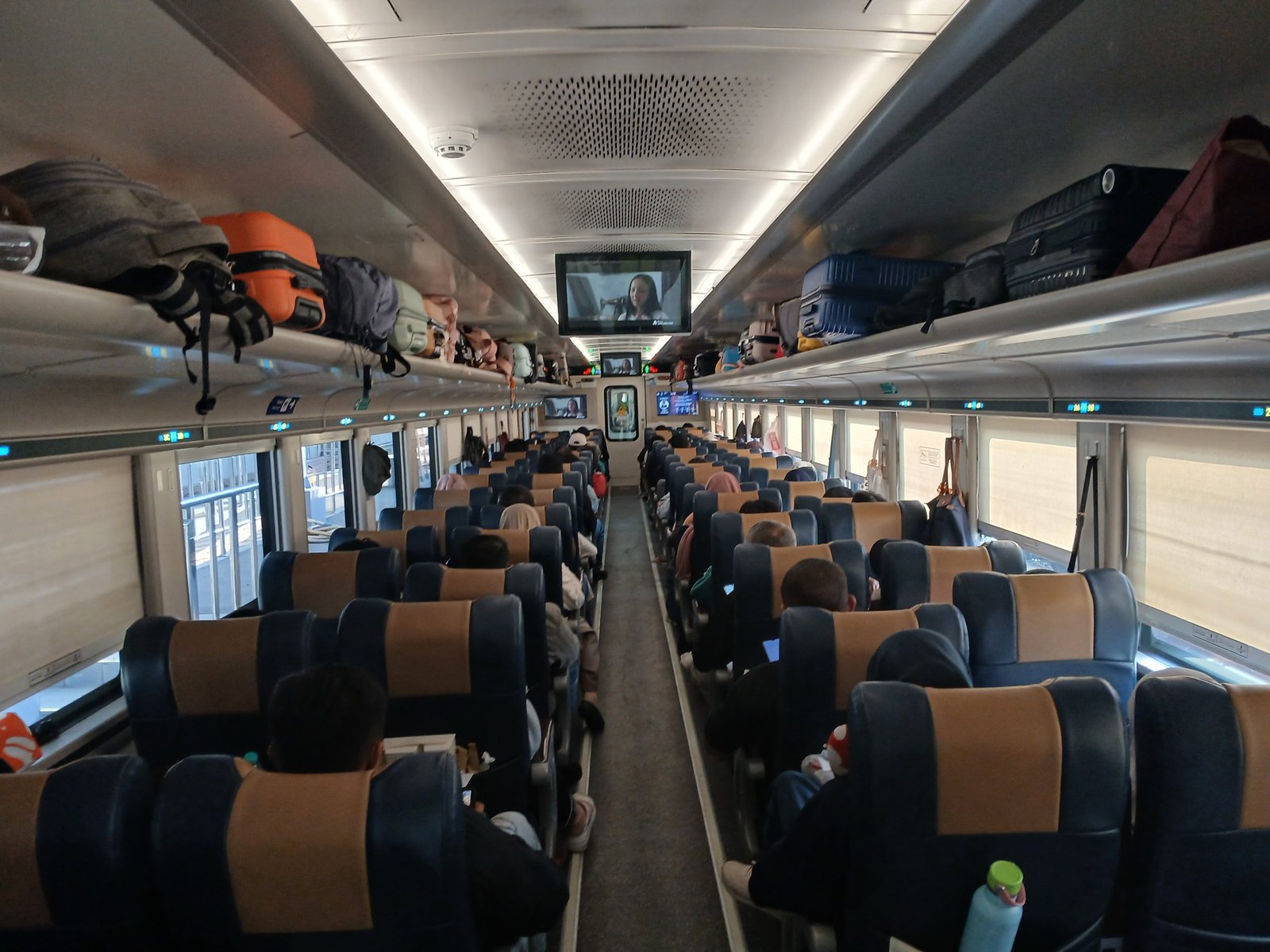 Betapa nyamannya naik kereta sampai jakarta