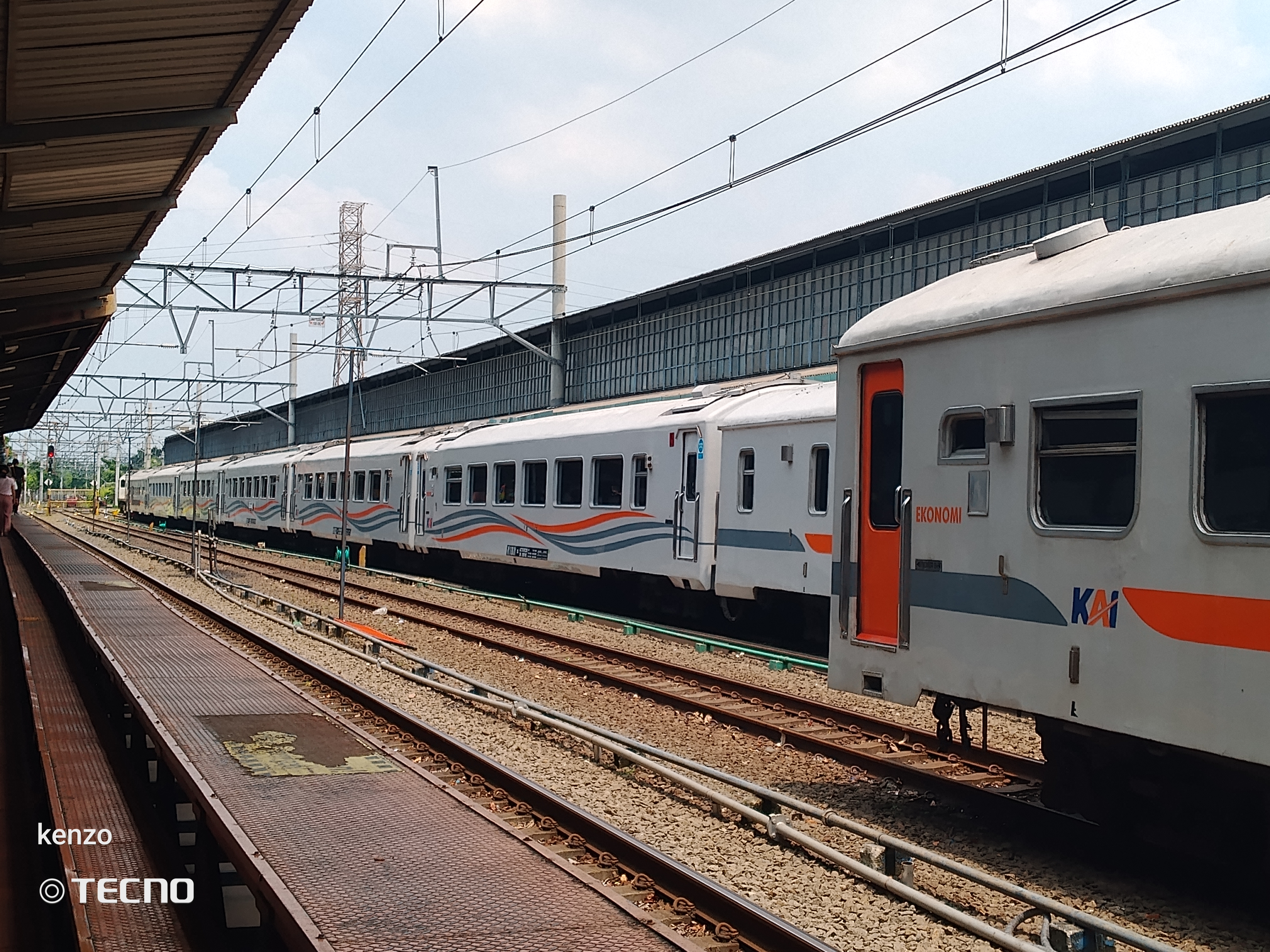 Brantas tambahan  di Indonesia - foto kereta api