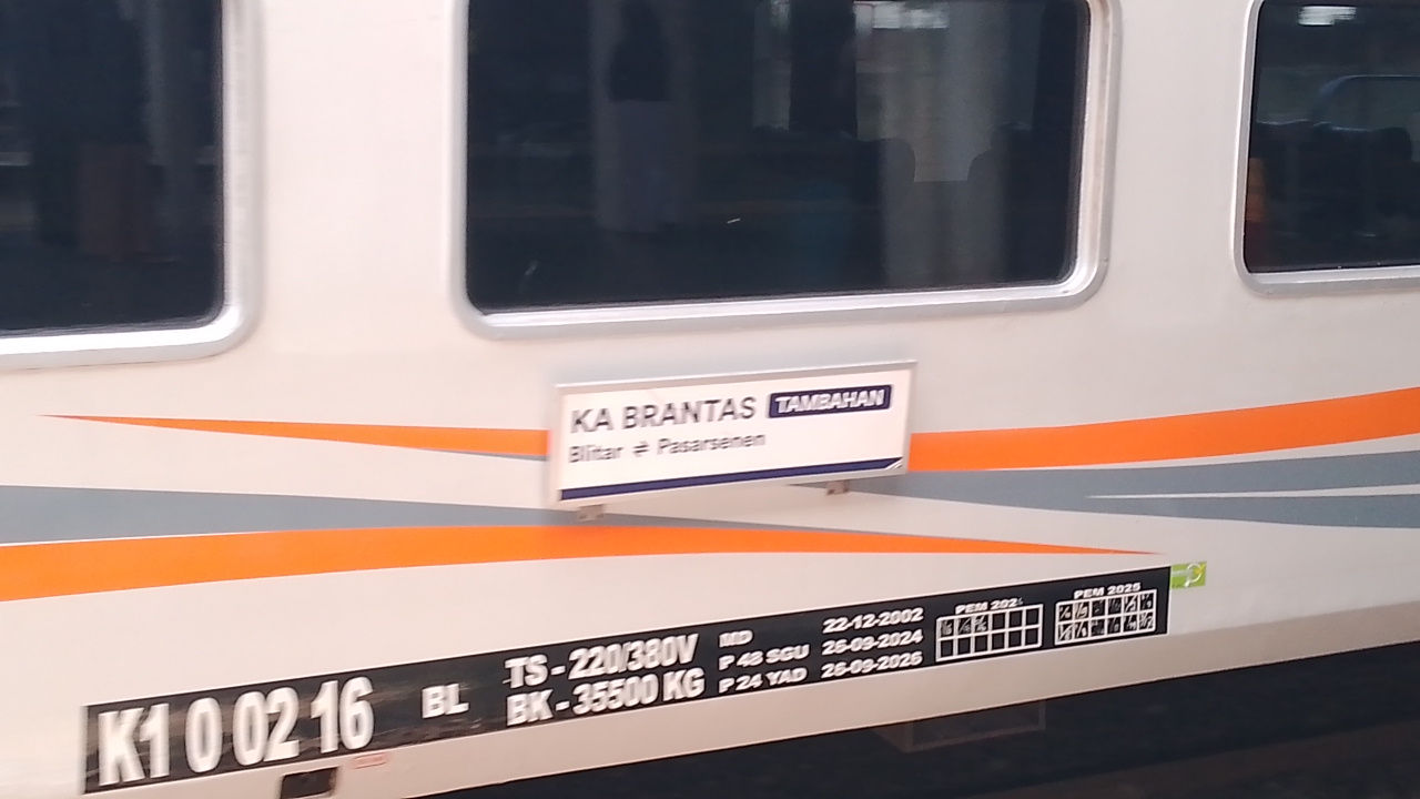 Brantas tambahan  di Indonesia - foto kereta api