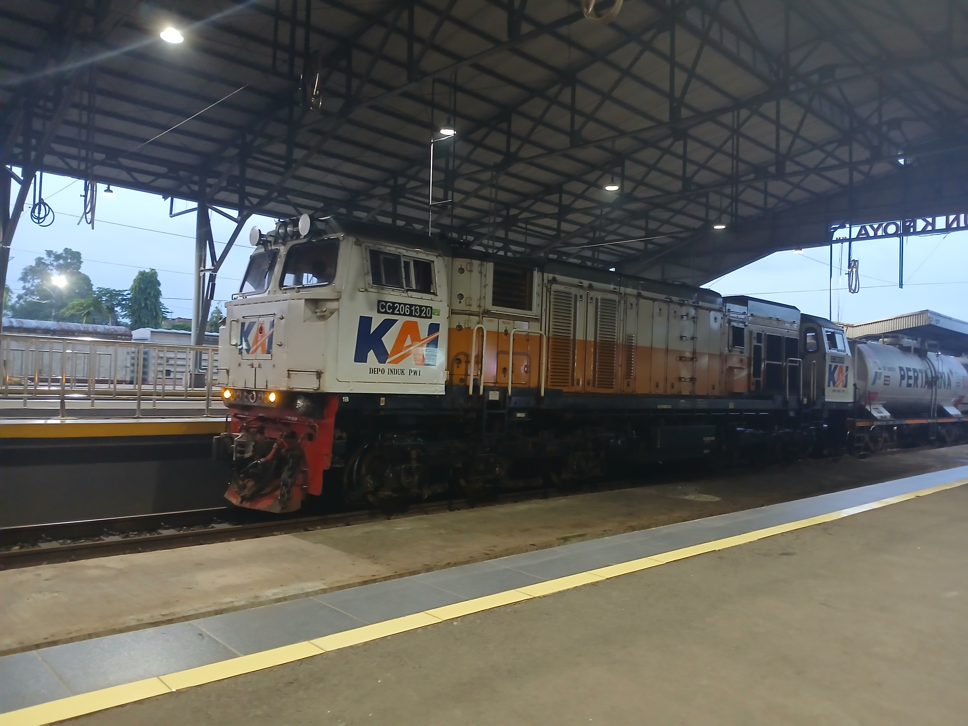 Foto Cc 206 13 20 di Indonesia