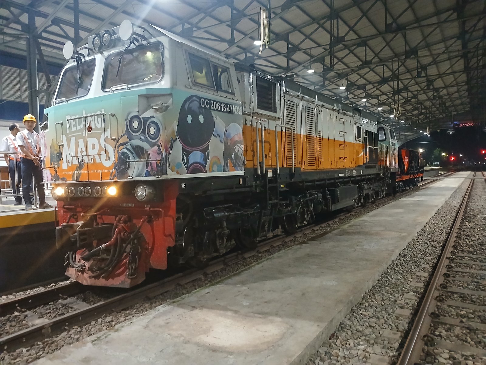 Cc 206 13 47 mirip kaya transformers dan ada gambar-garmbar lucu