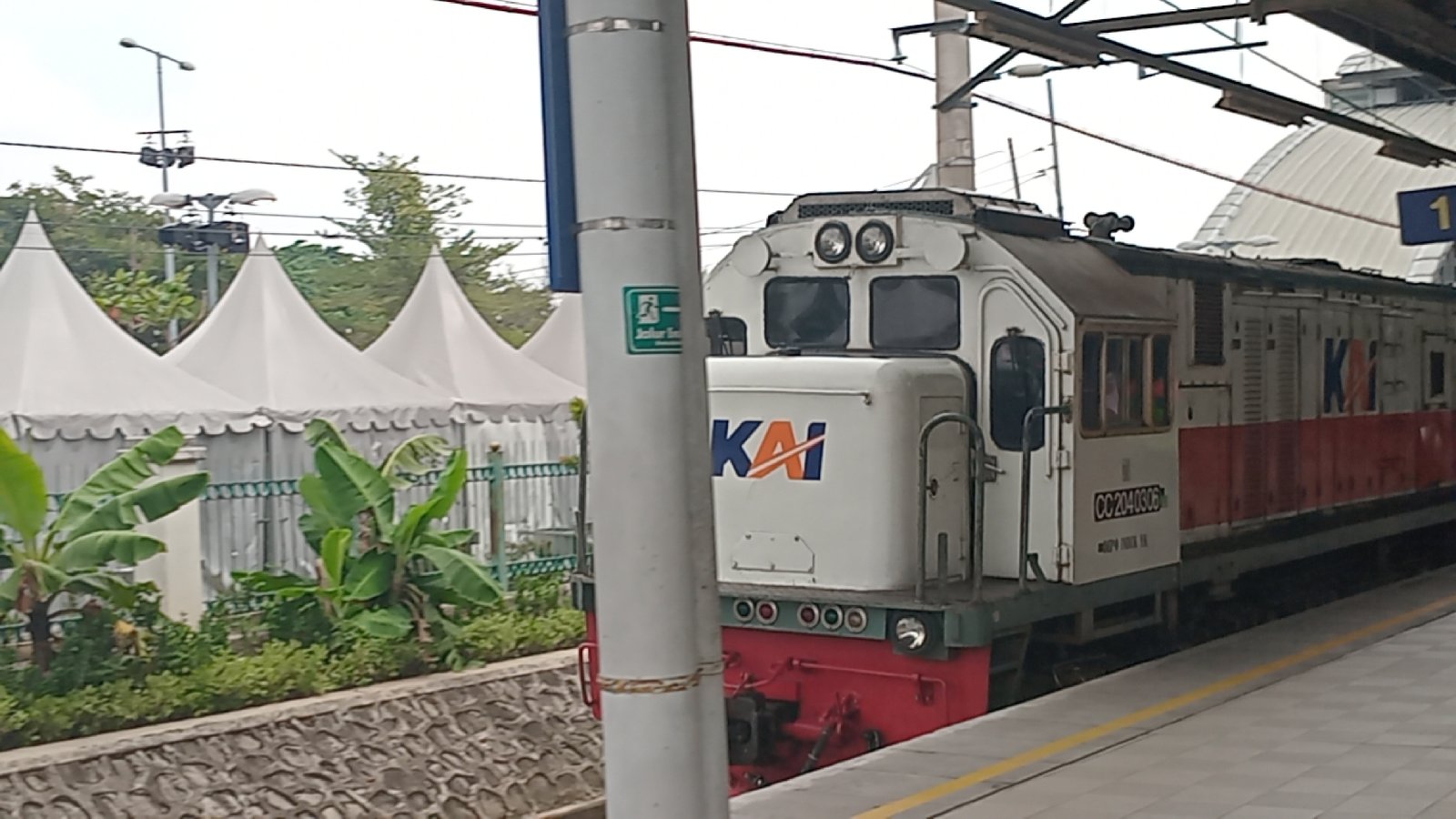 Foto CC204 03 06 YK di Indonesia