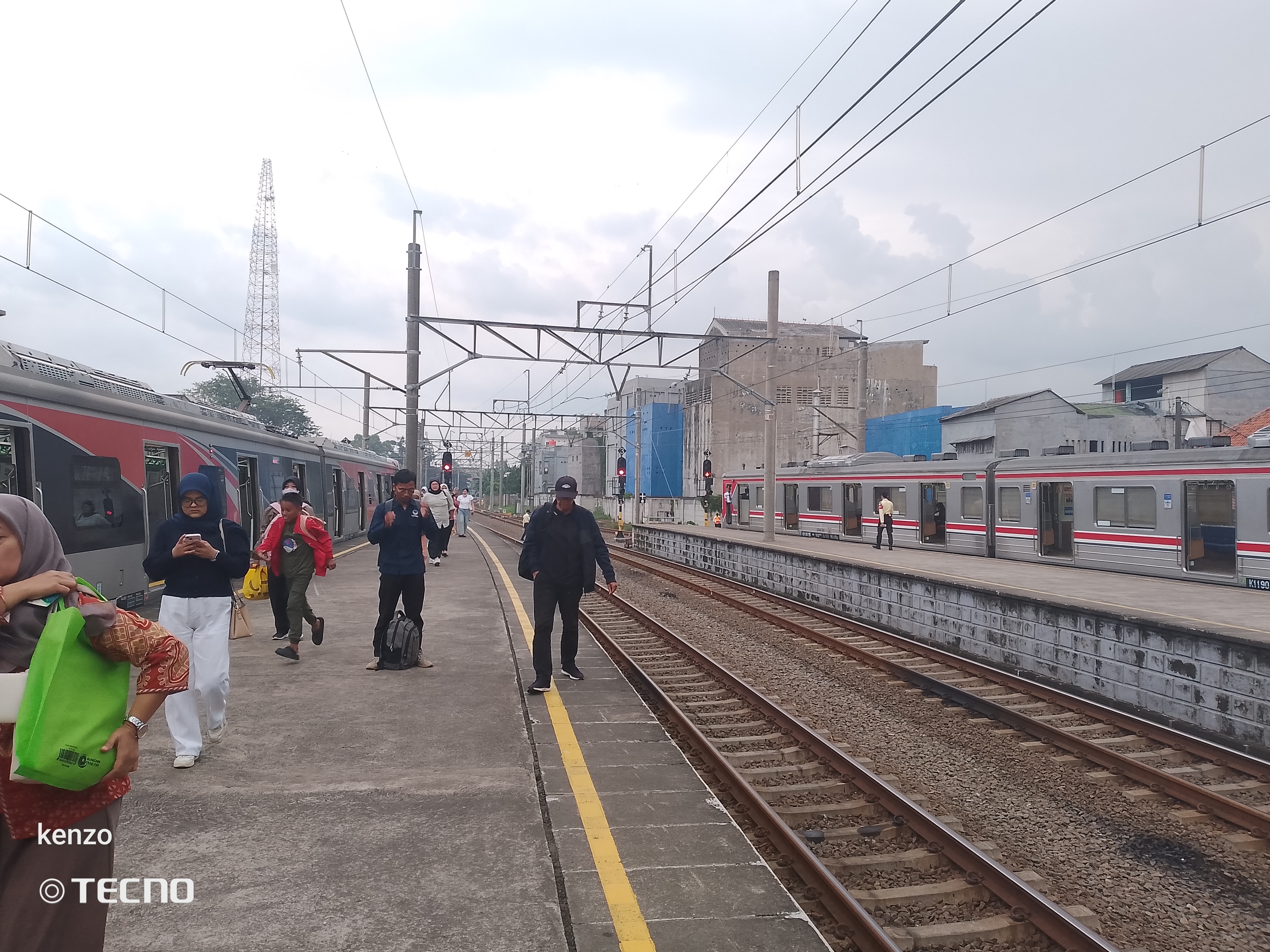 Chipang di Stasiun Indonesia - foto kereta api terbaru