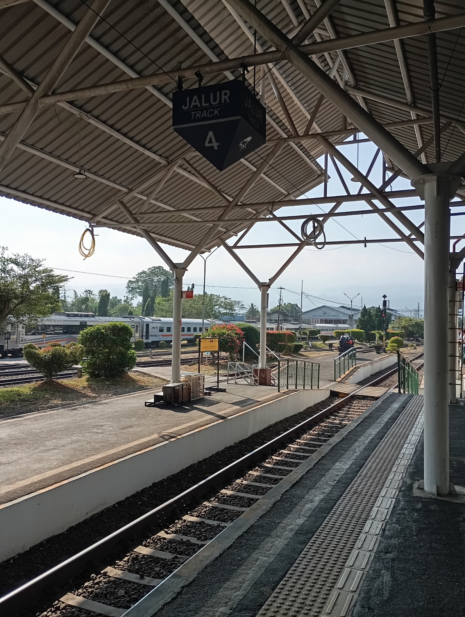 Jalur 4