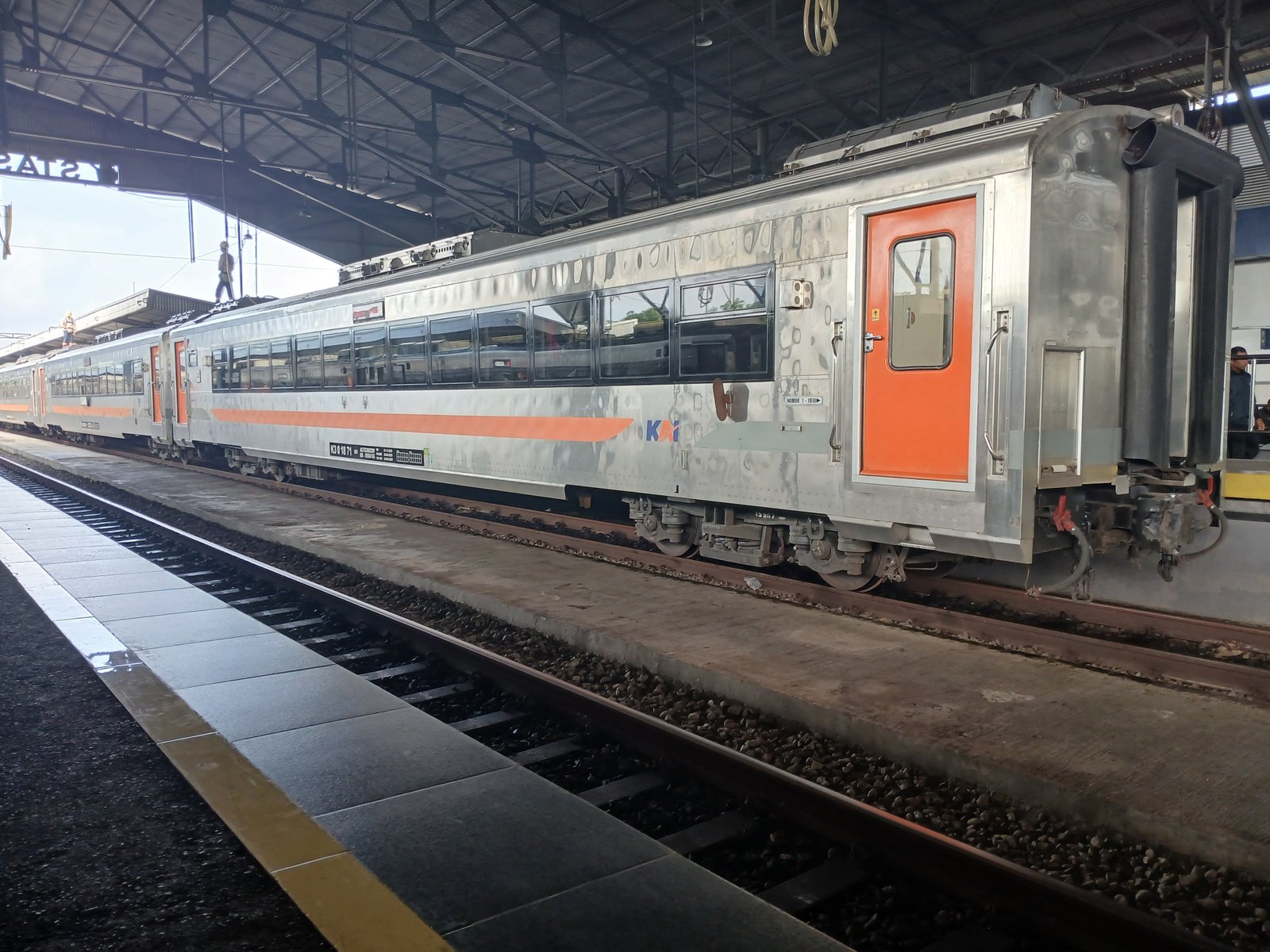 Ka malabar tujuan stasiun malang
