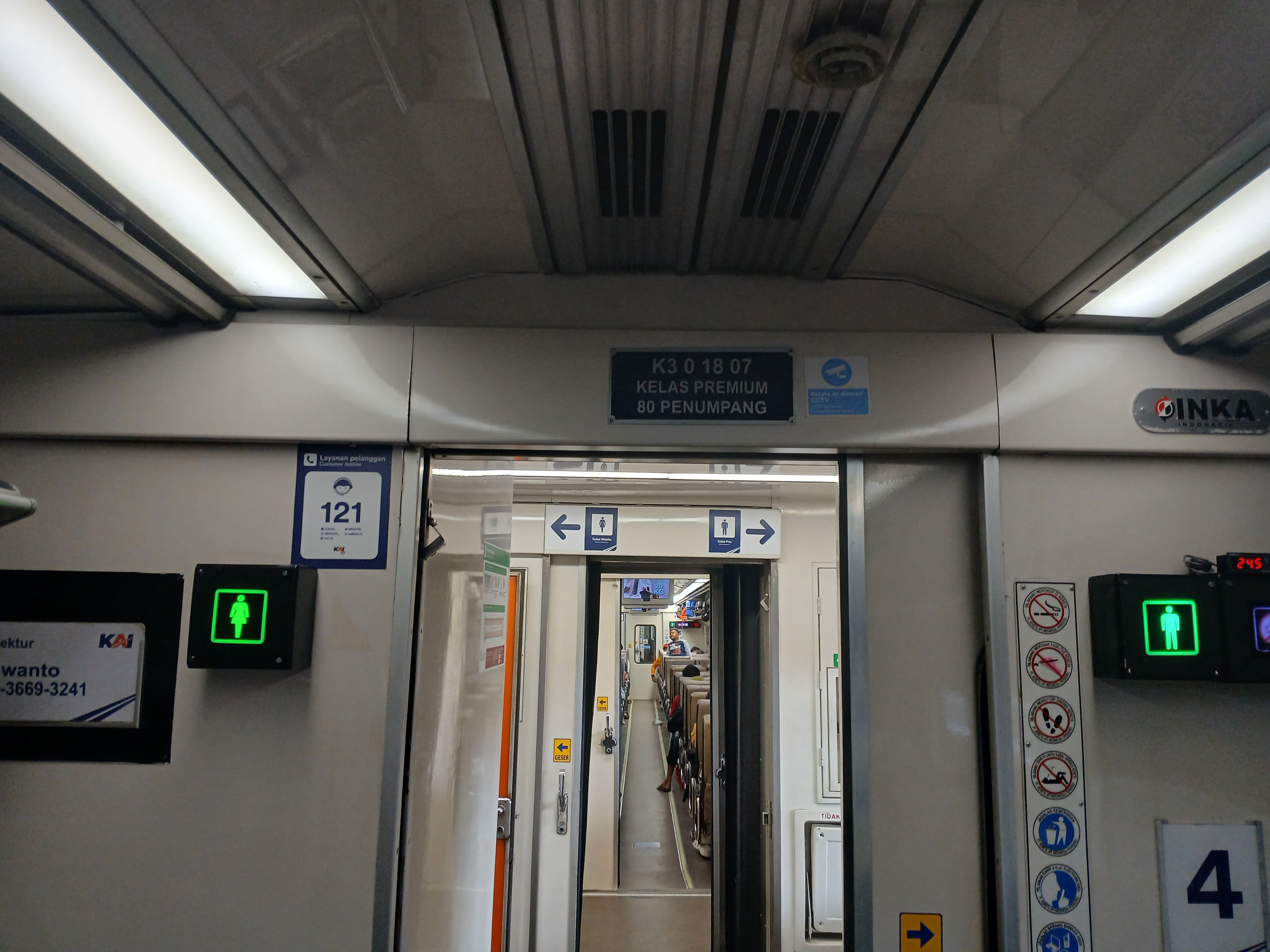 Foto Kapasitas kereta malabar kelas ekonomi premium di Indonesia