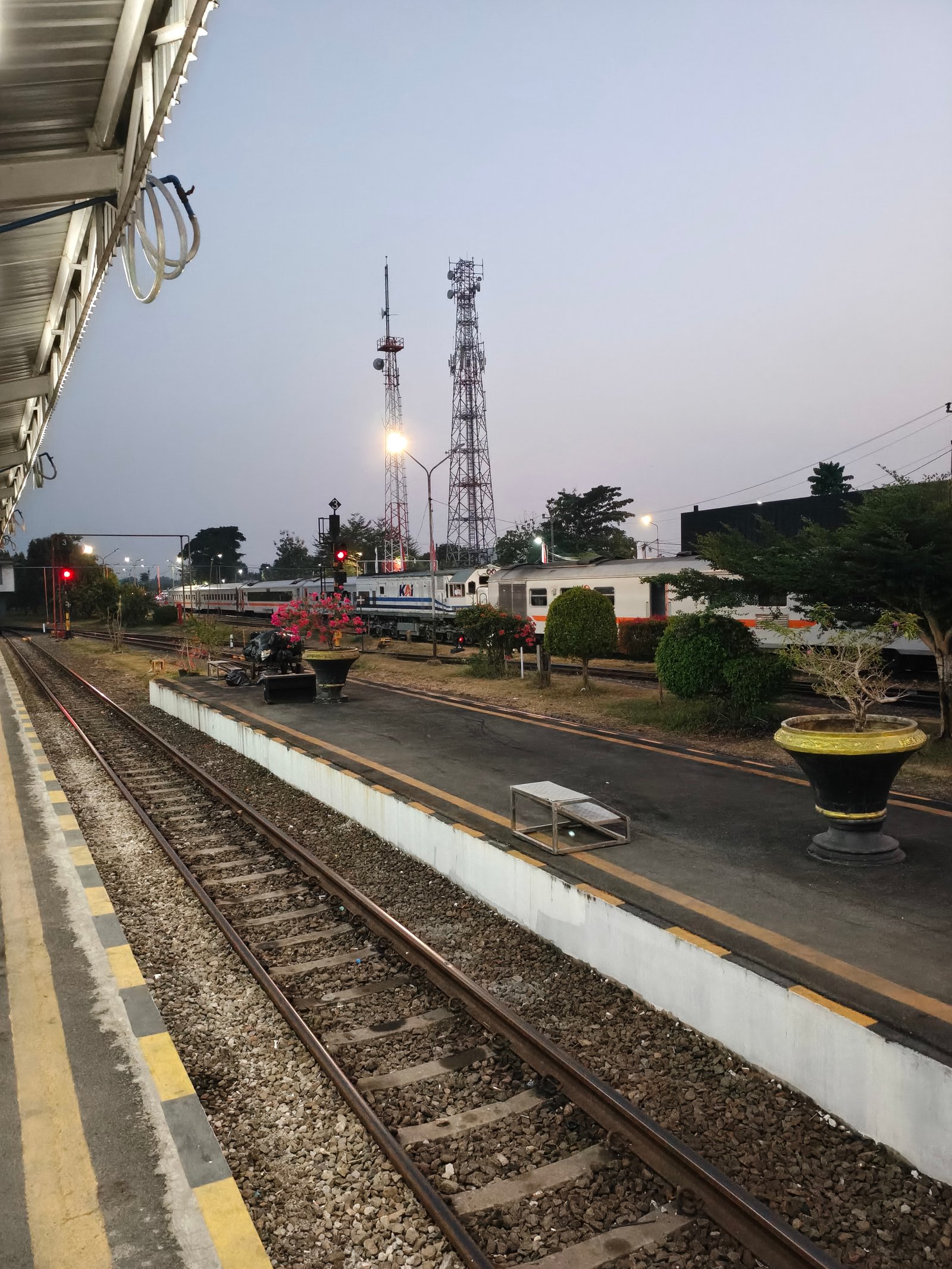 Kereta api lok WNB