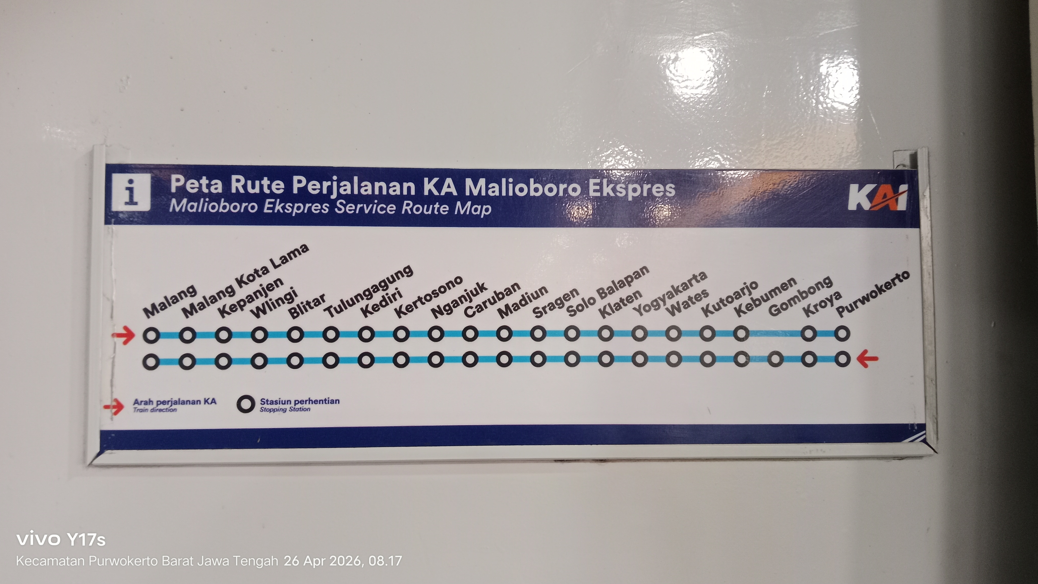 Foto Kereta Api Malioboro Ekspres Malang Purwokerto PP di Indonesia