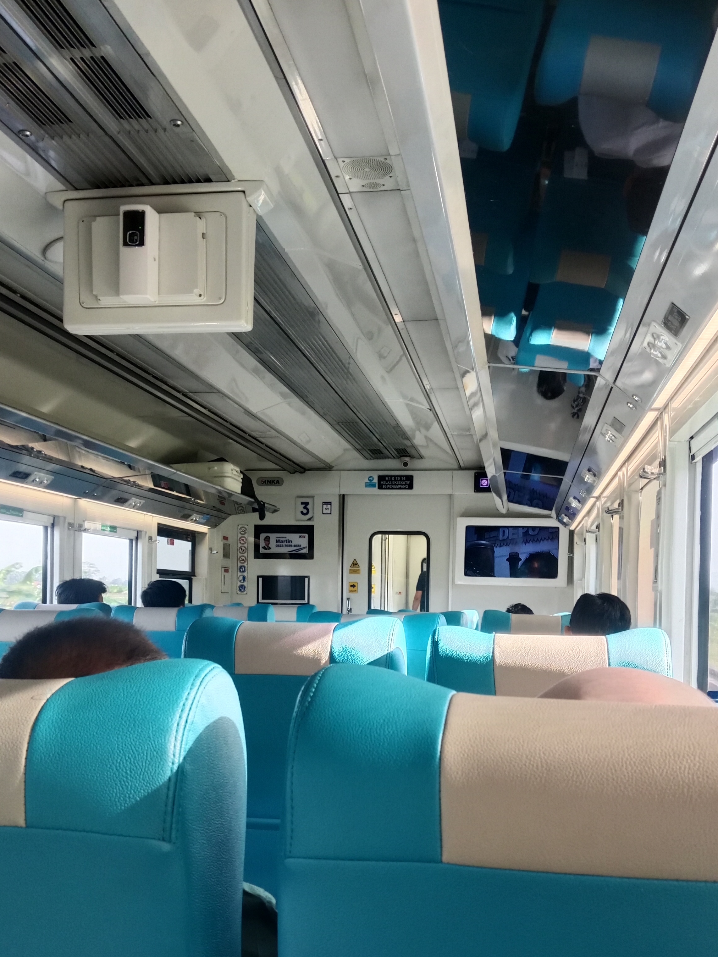 Kereta class eksekutif Sawunggalih