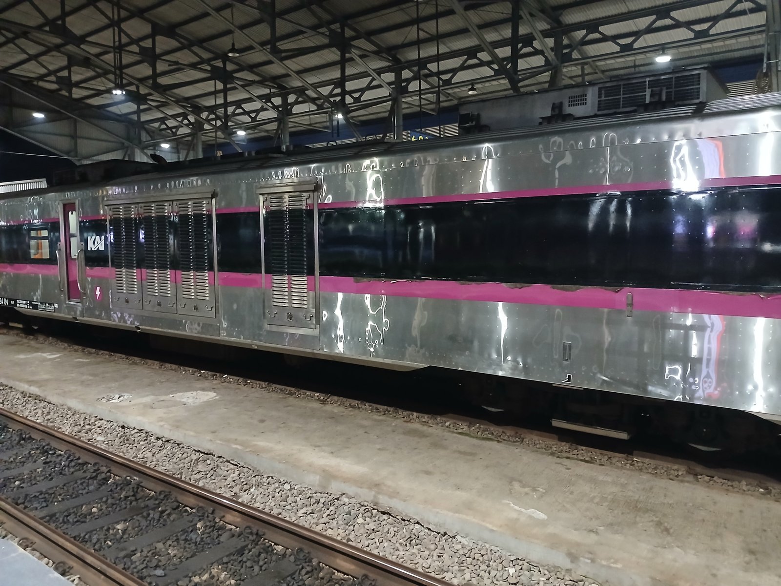 Kereta pembangkit