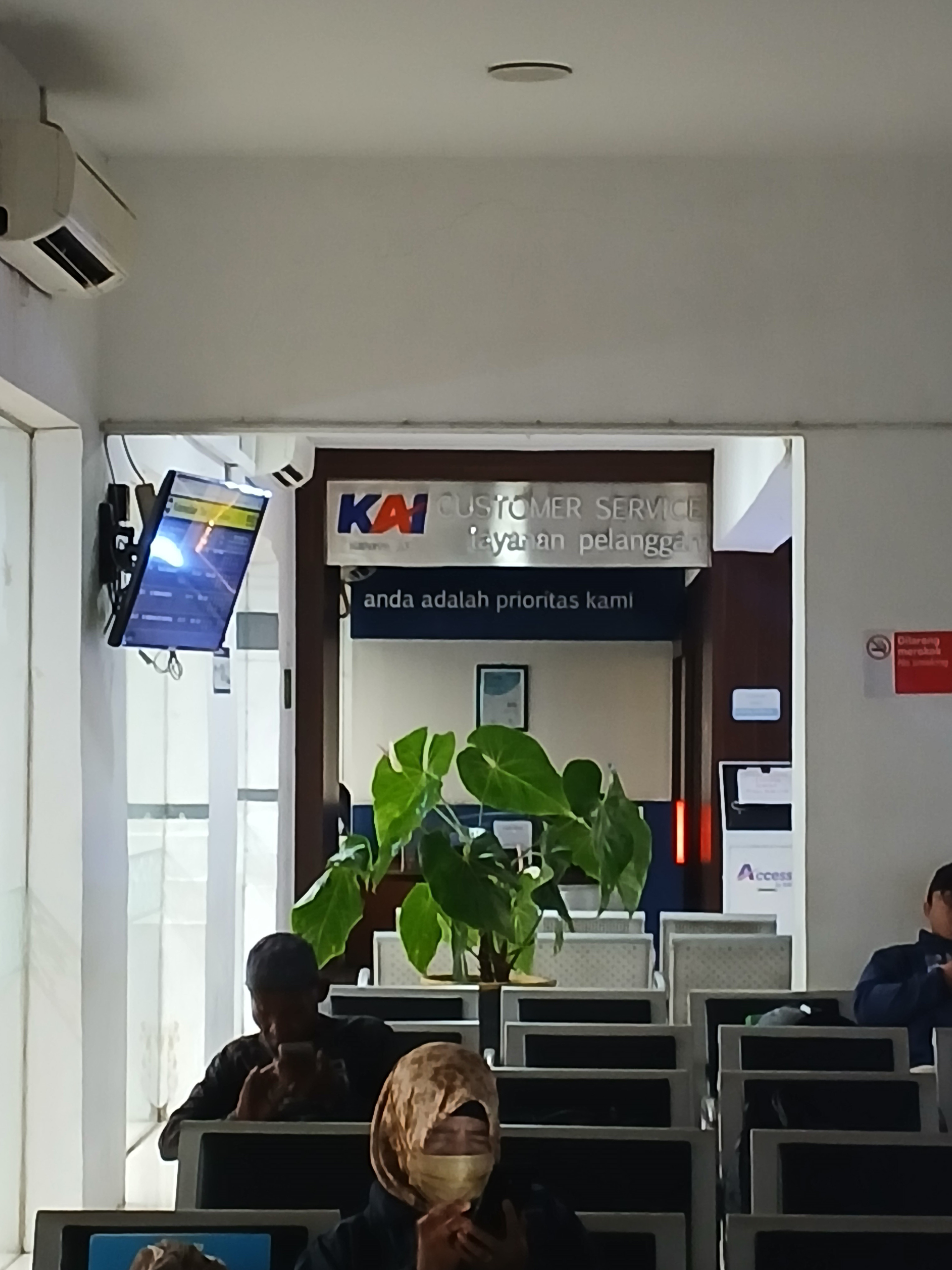 Layanan pelanggan stasiun kroya