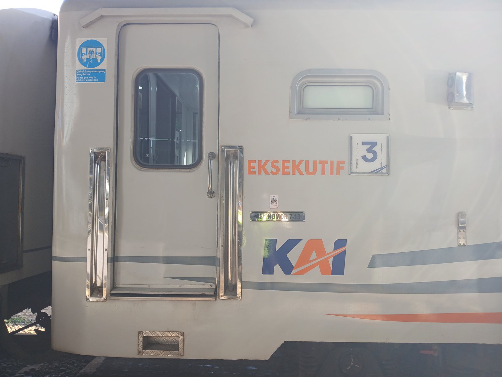 Naik kereta di exekutif 3