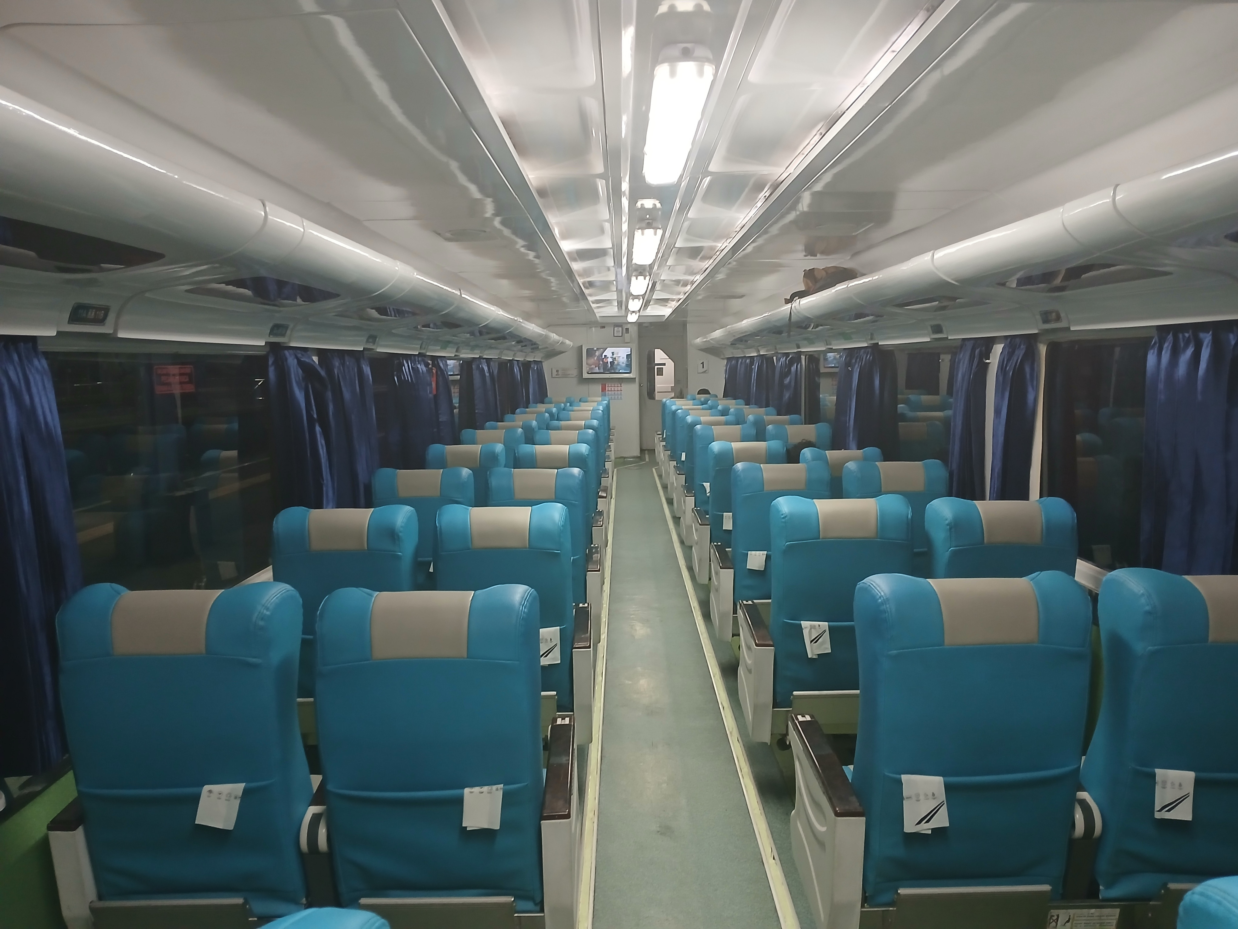 Naik kereta tambahan yk - gmr