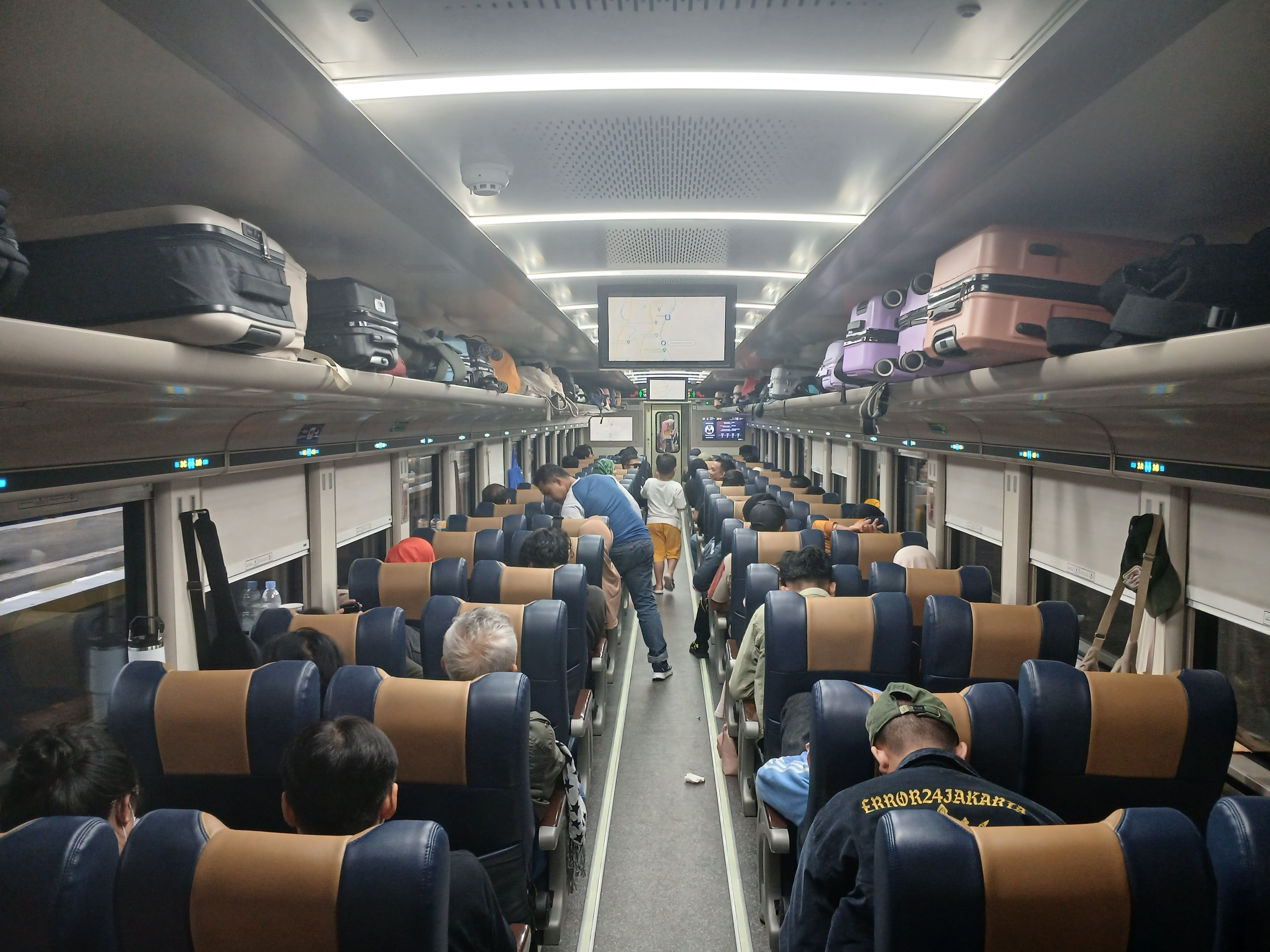 Foto Nyamannya naik kereta api masa kini di Indonesia