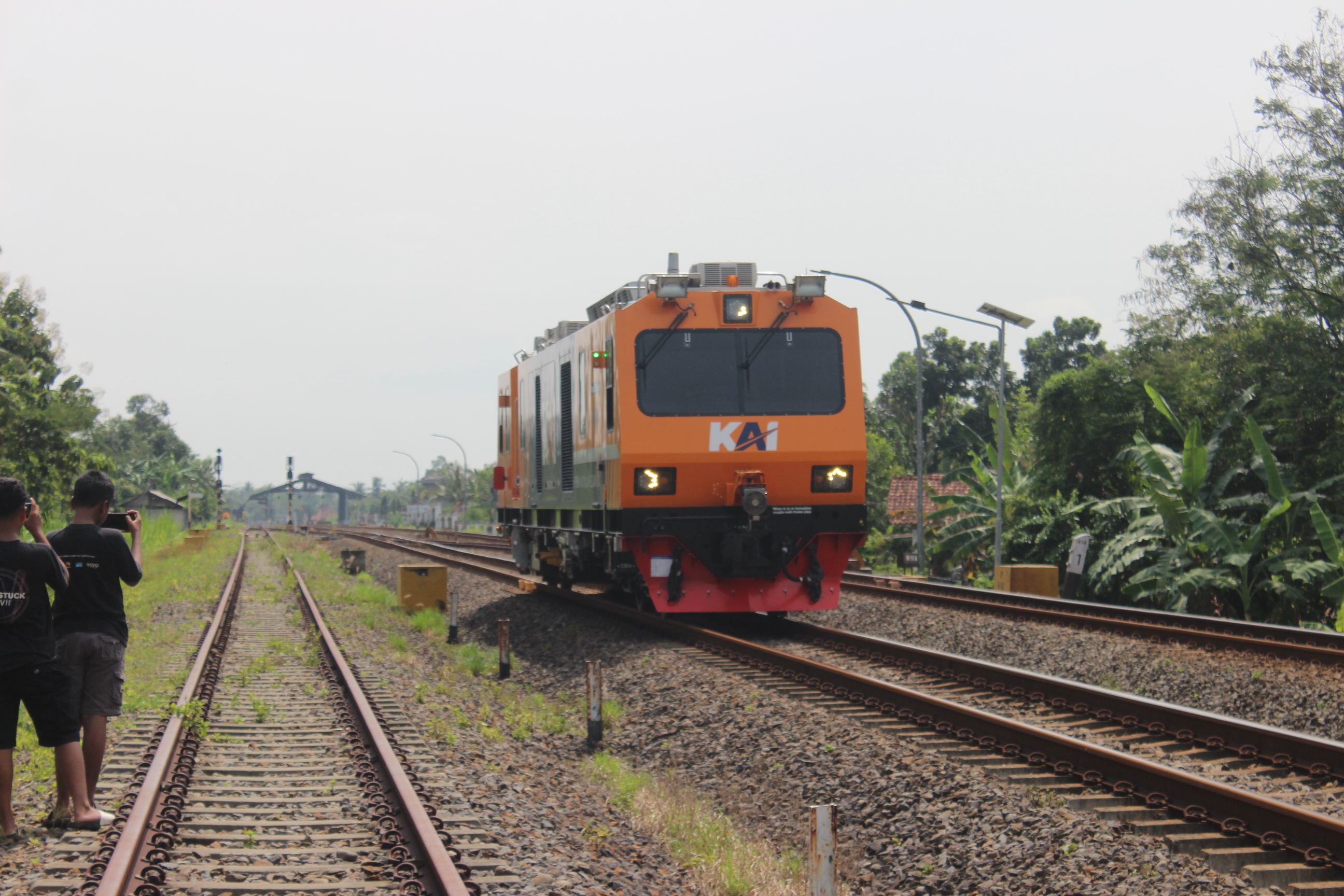 KUJRLAA Arjuna di Indonesia - foto kereta api dan lokomotif