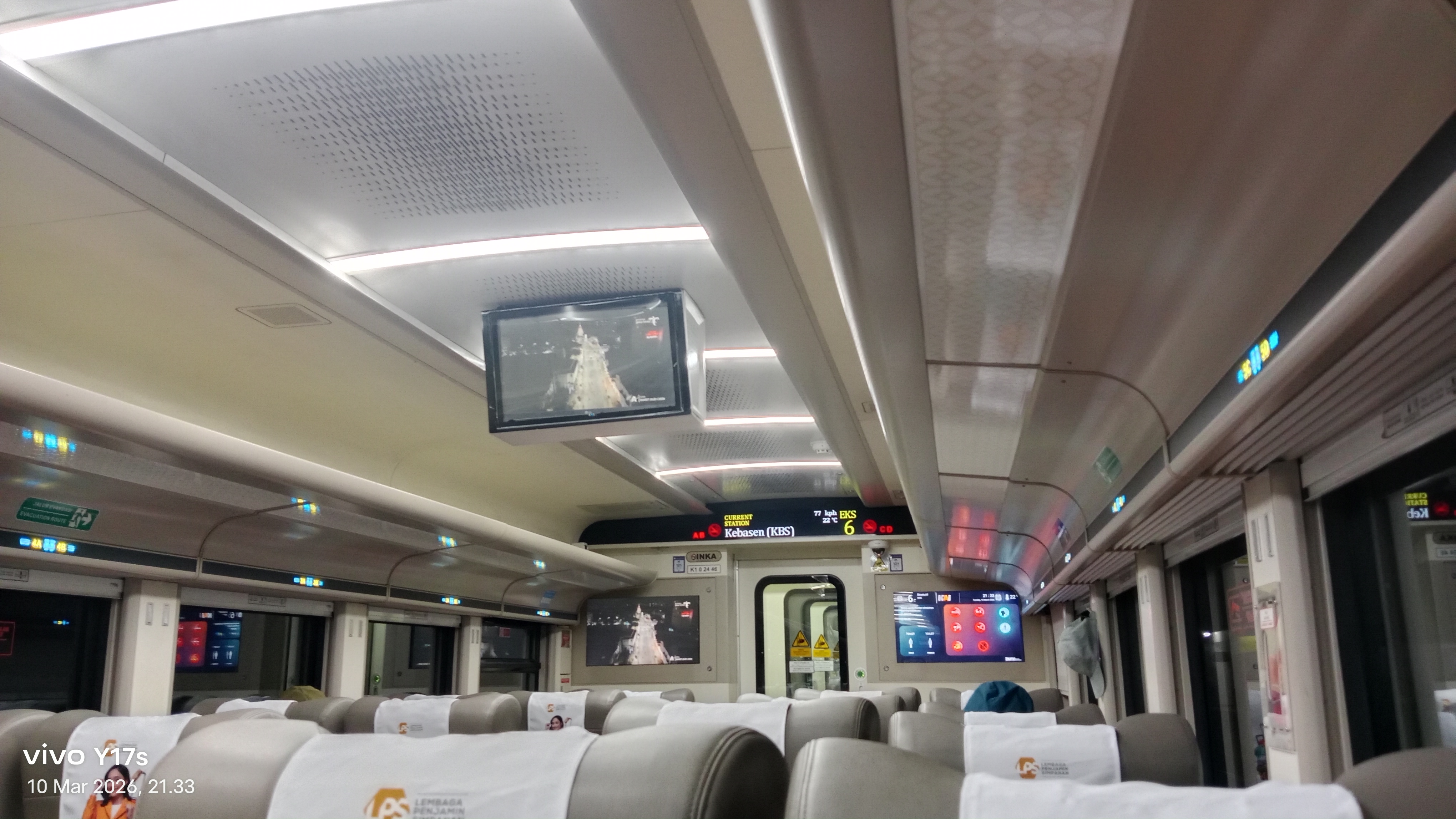 K102446 KA BIMA di Indonesia - foto kereta api dan lokomotif