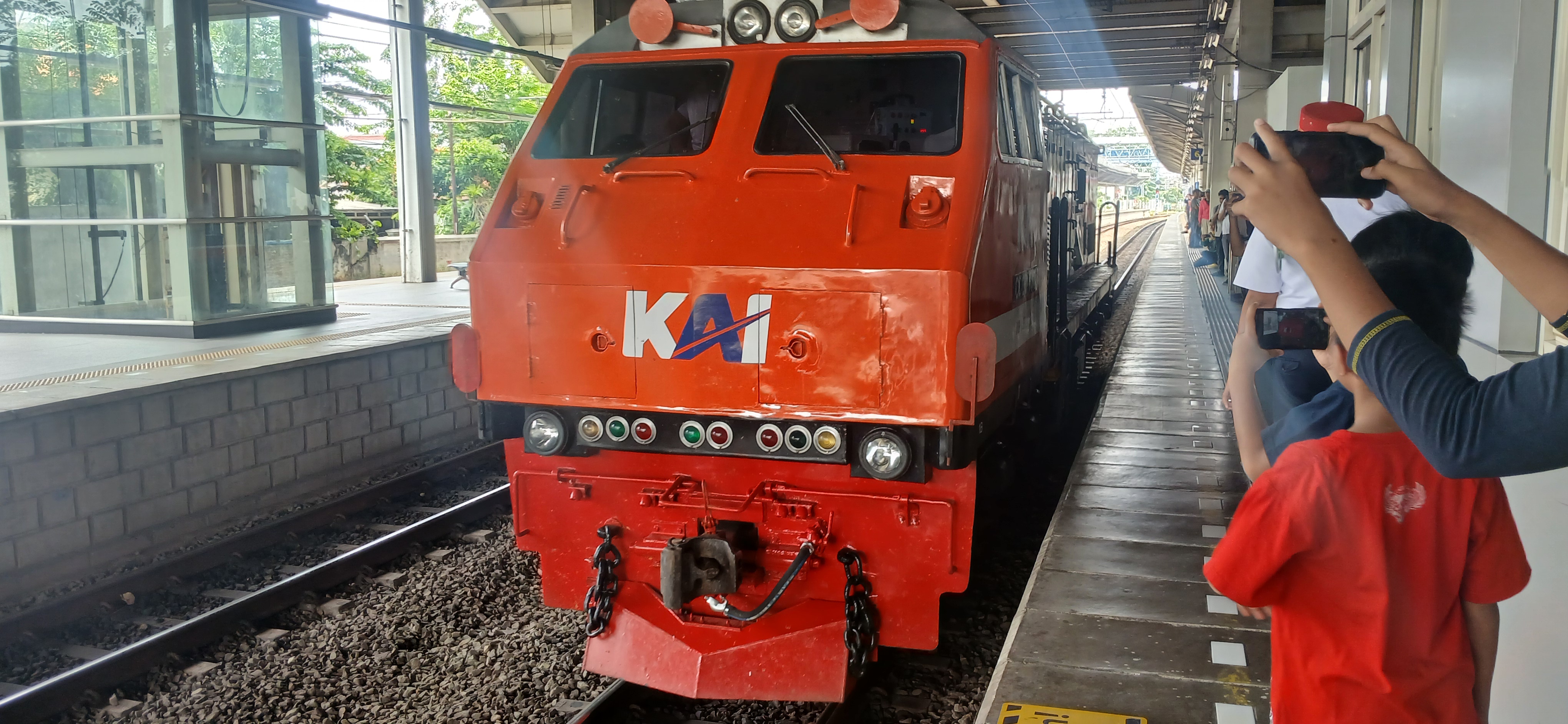 RNB 201 83 48 di JNG di Indonesia - foto kereta api dan lokomotif