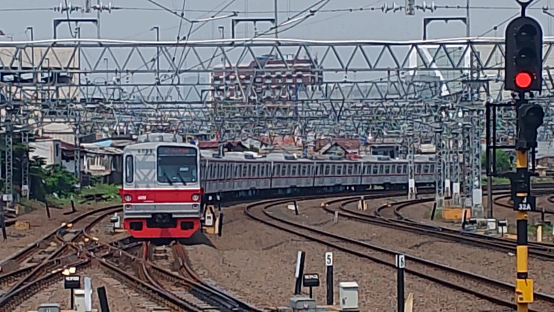 kayak di jepang  di Indonesia - foto kereta api dan lokomotif
