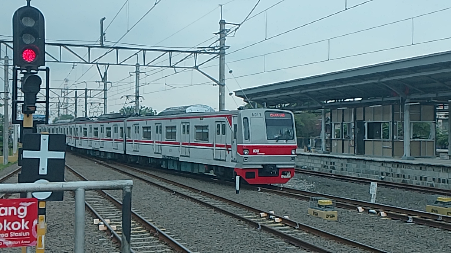 makin langkah di Kereta  di Indonesia - foto kereta api dan lokomotif