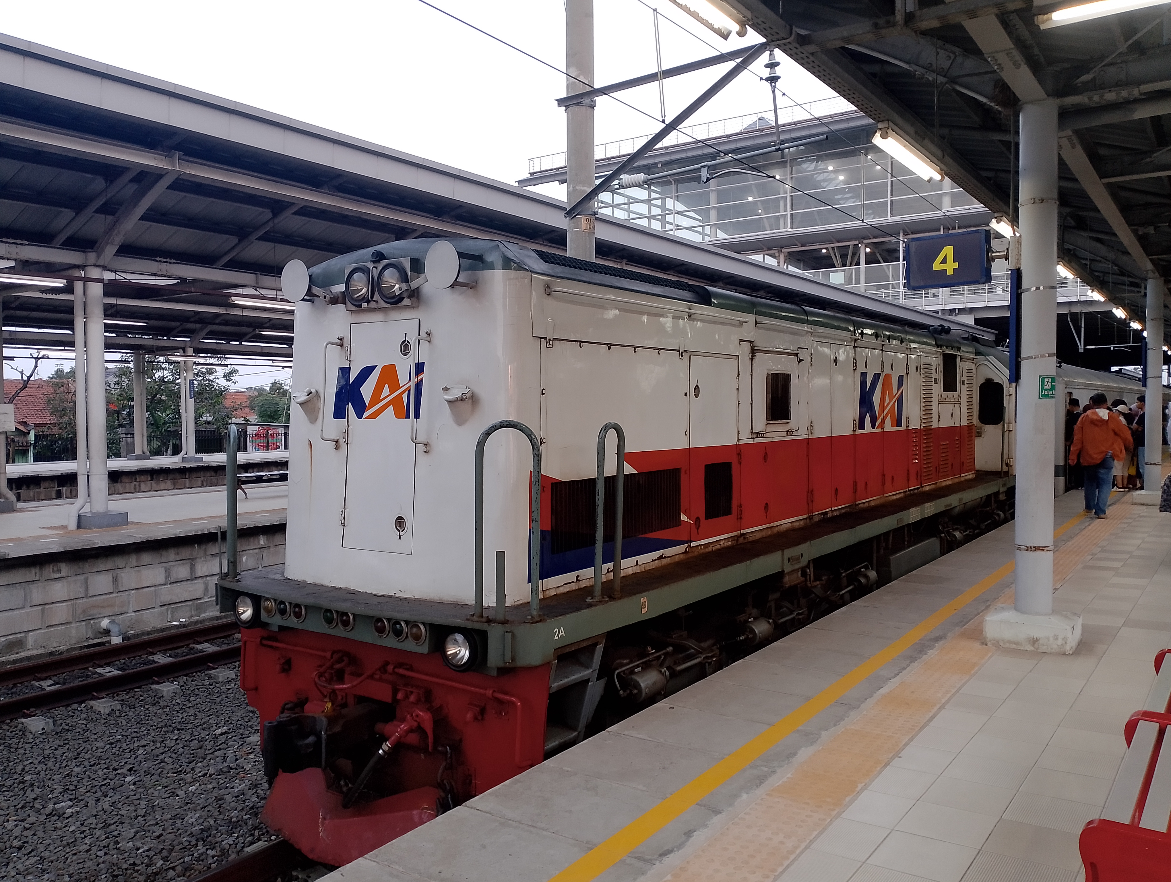 CC201 92 07 BD di Indonesia - foto kereta api dan lokomotif