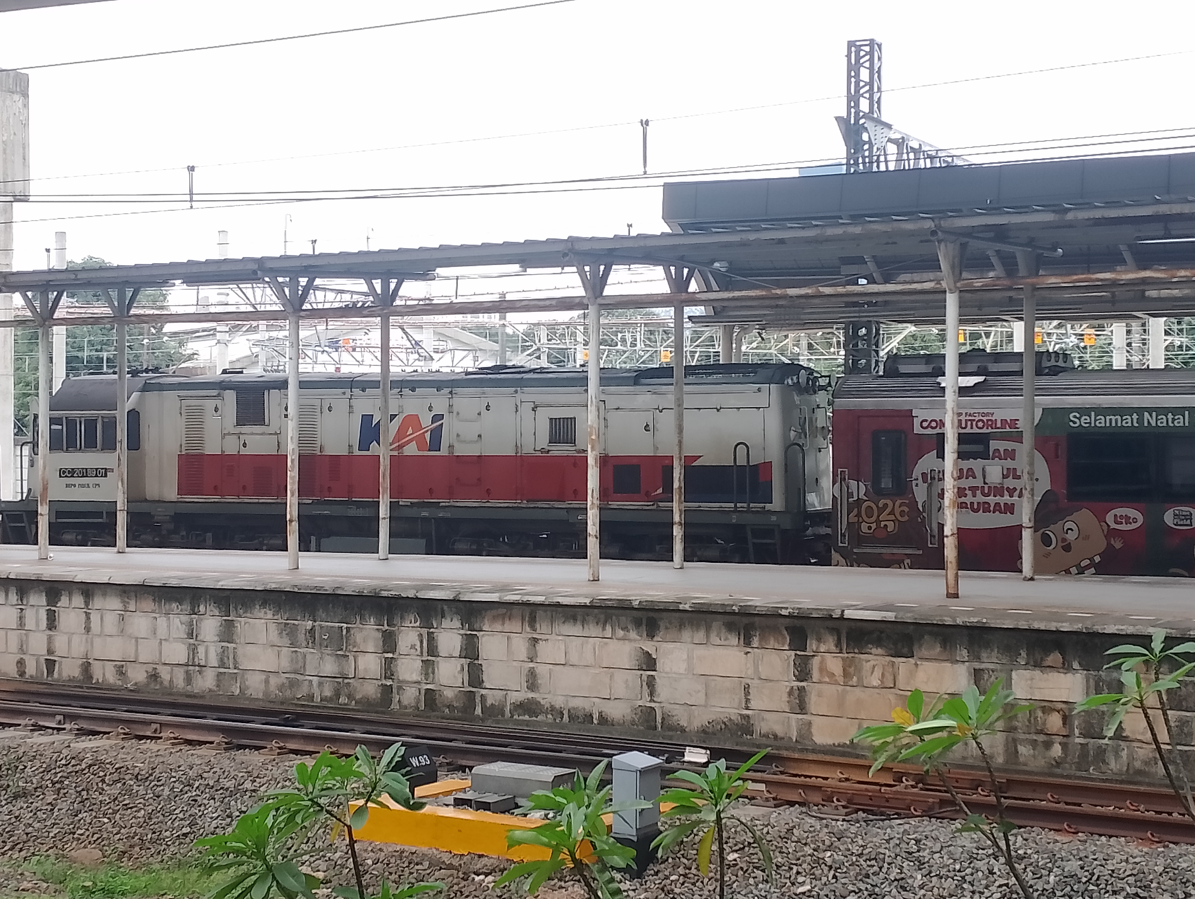 Klb kirang di Indonesia - foto kereta api dan lokomotif