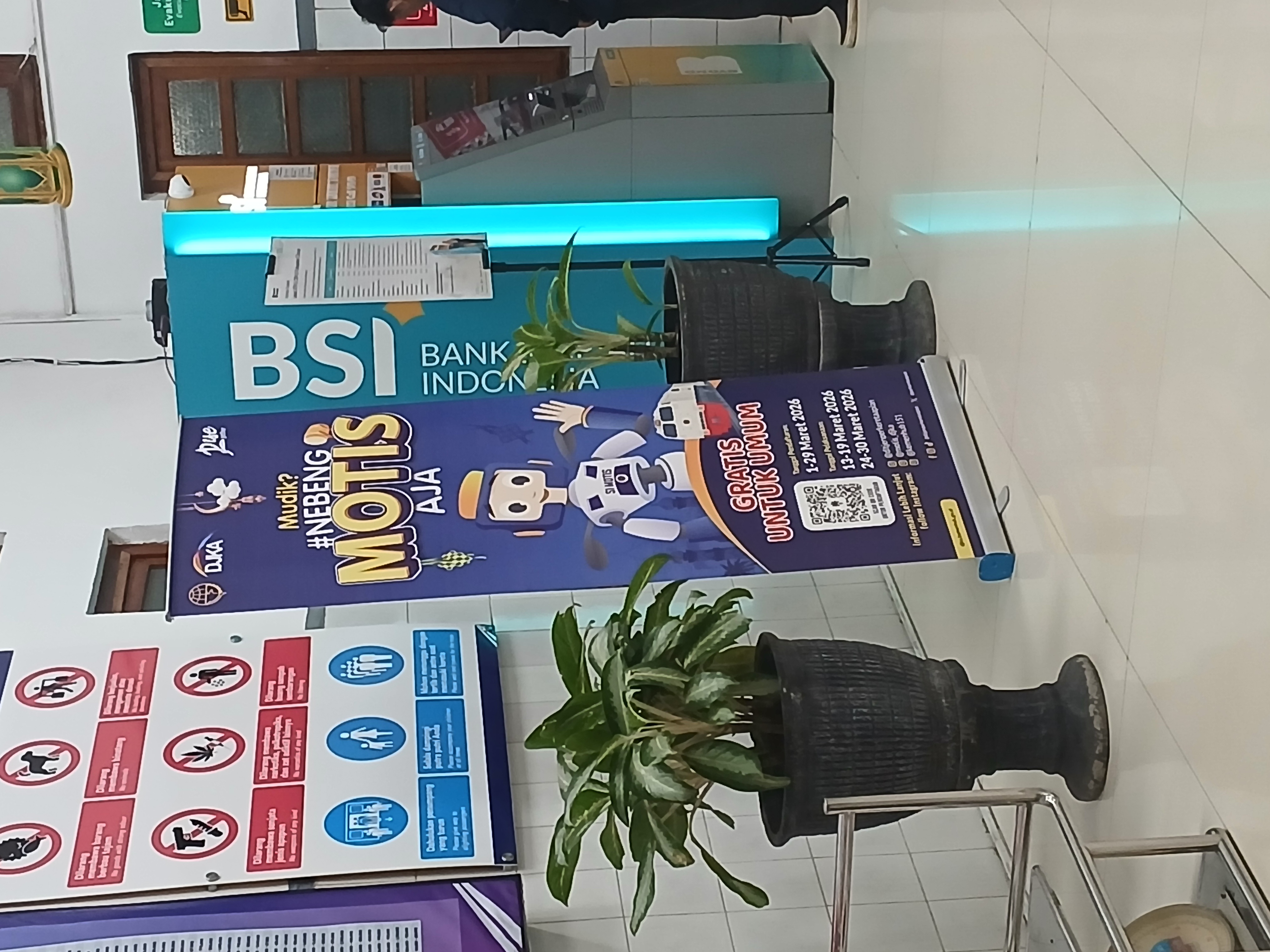 Ka motis di Indonesia - foto kereta api dan lokomotif