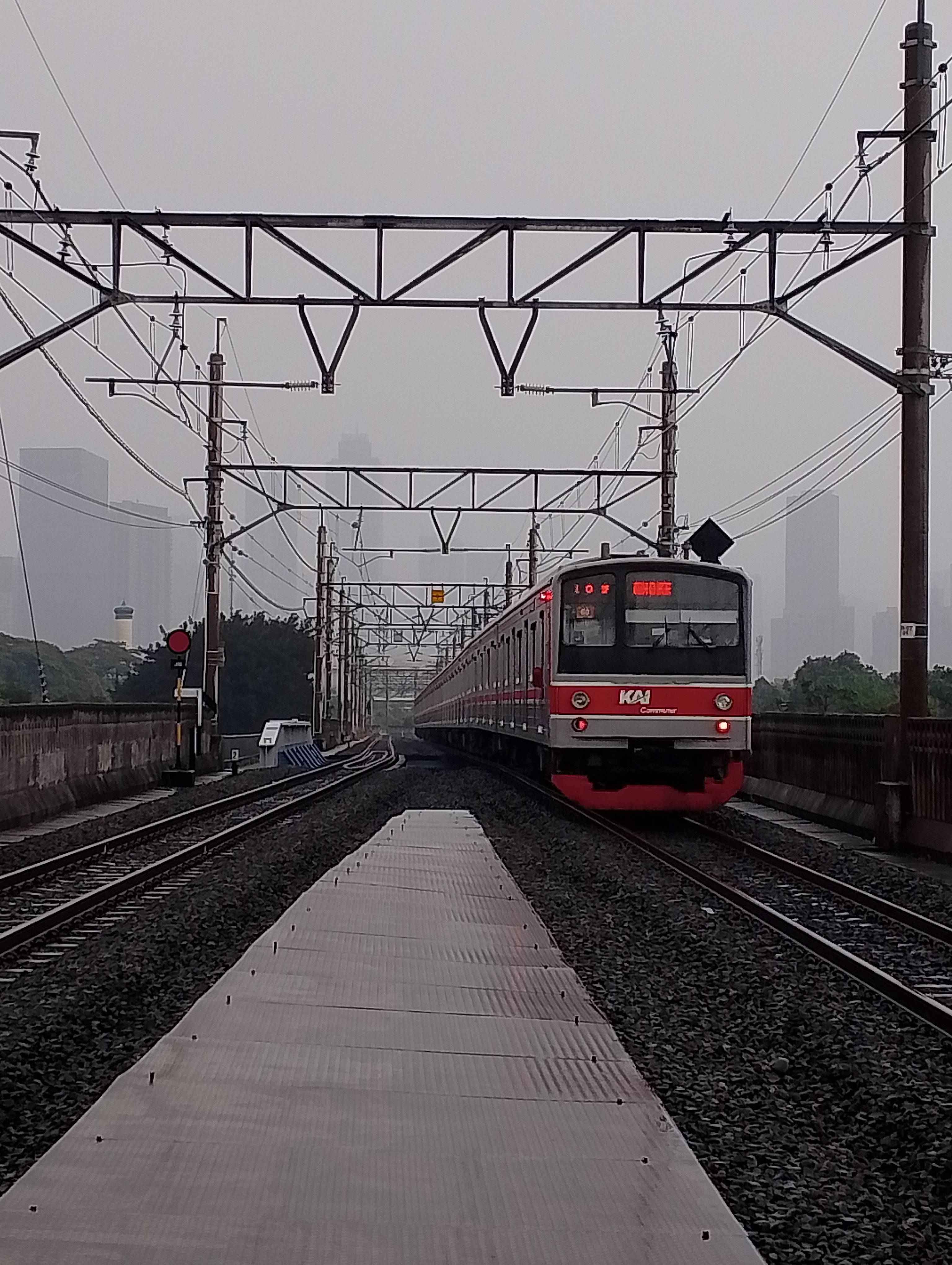 Vibe nya syahdu di Indonesia - foto kereta api dan lokomotif