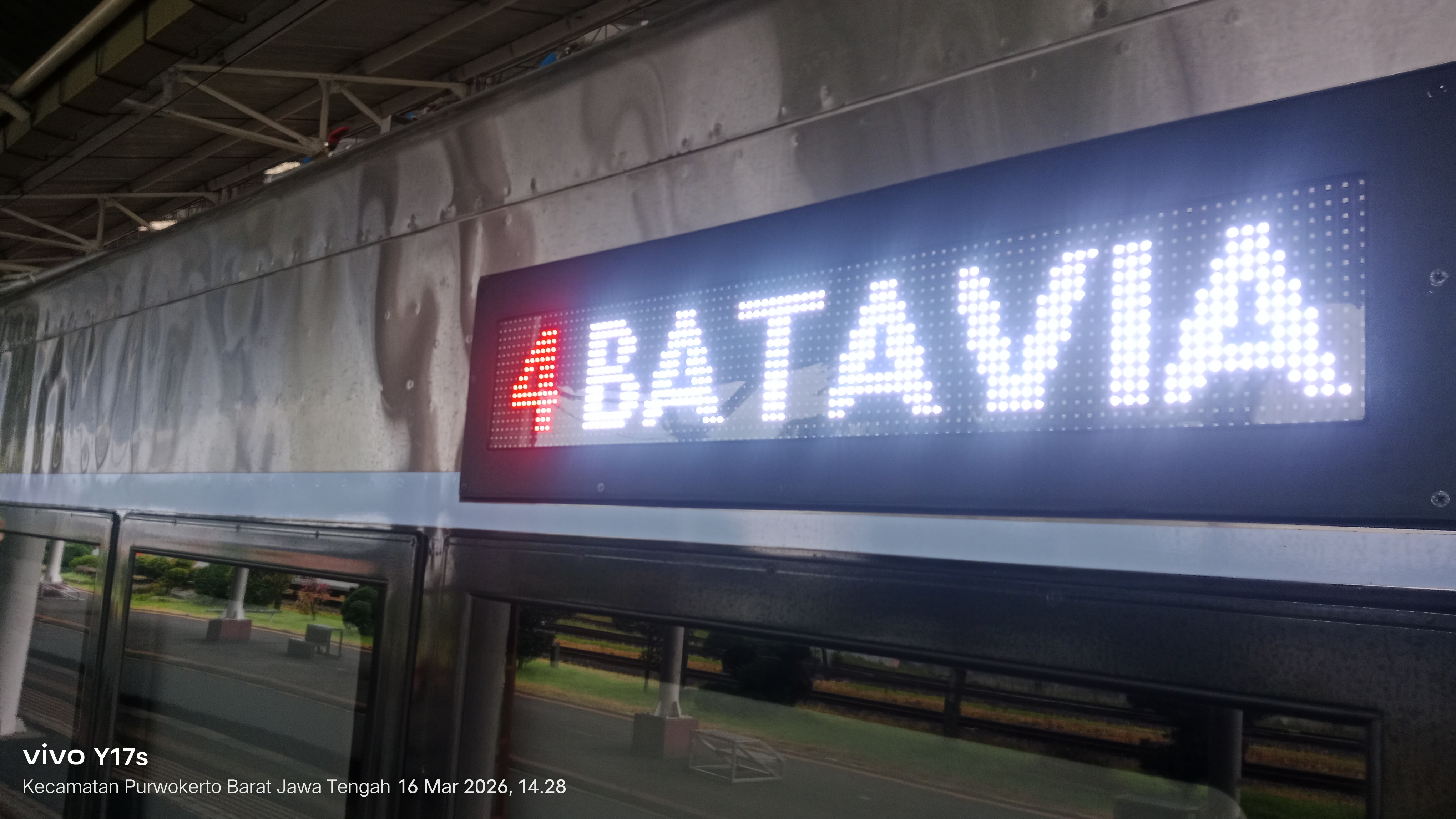 KA Batavia di Indonesia - foto kereta api dan lokomotif