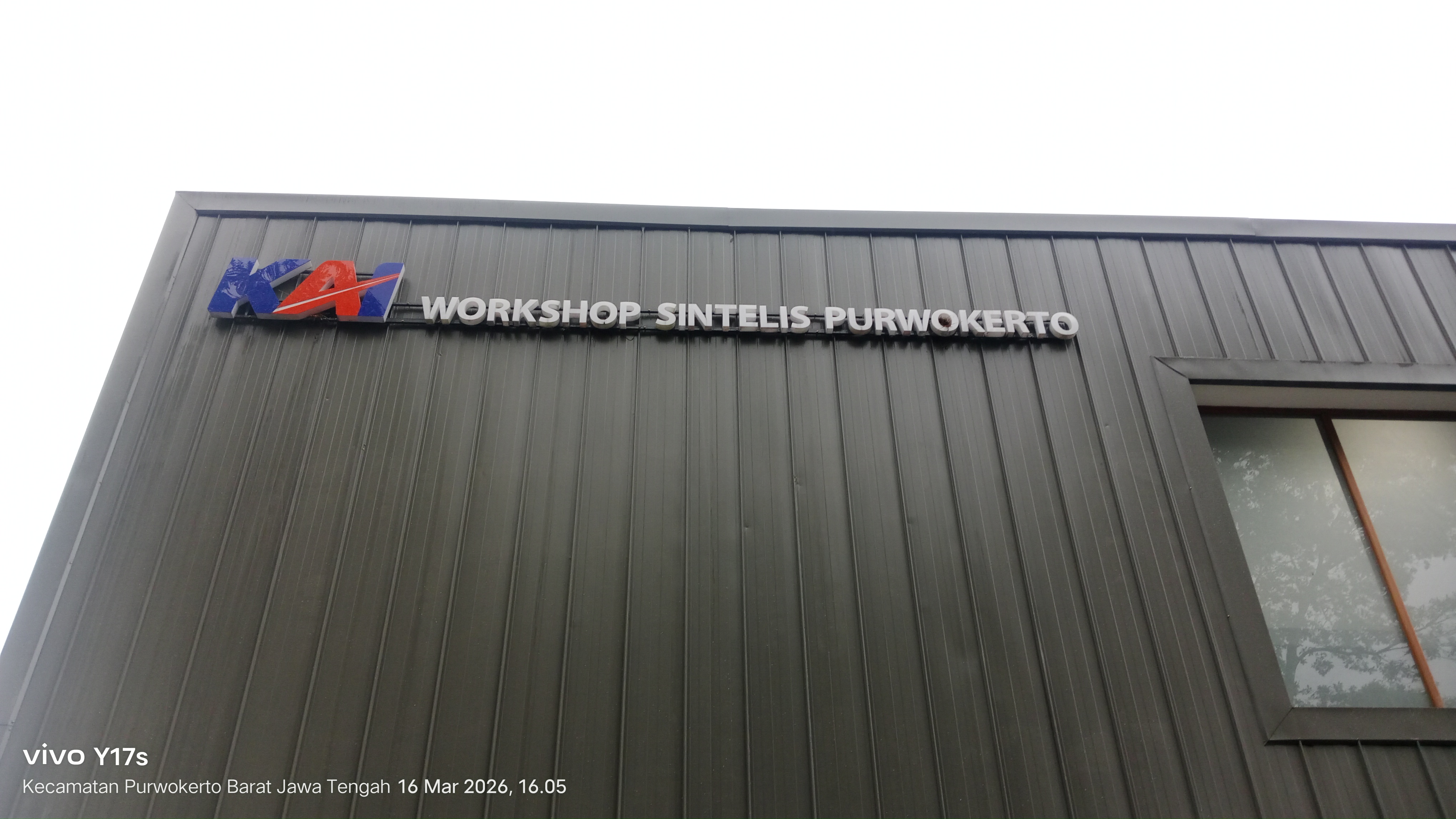 Workshop Sintelis Daop 5 Purwokerto di Indonesia - foto kereta api dan lokomotif