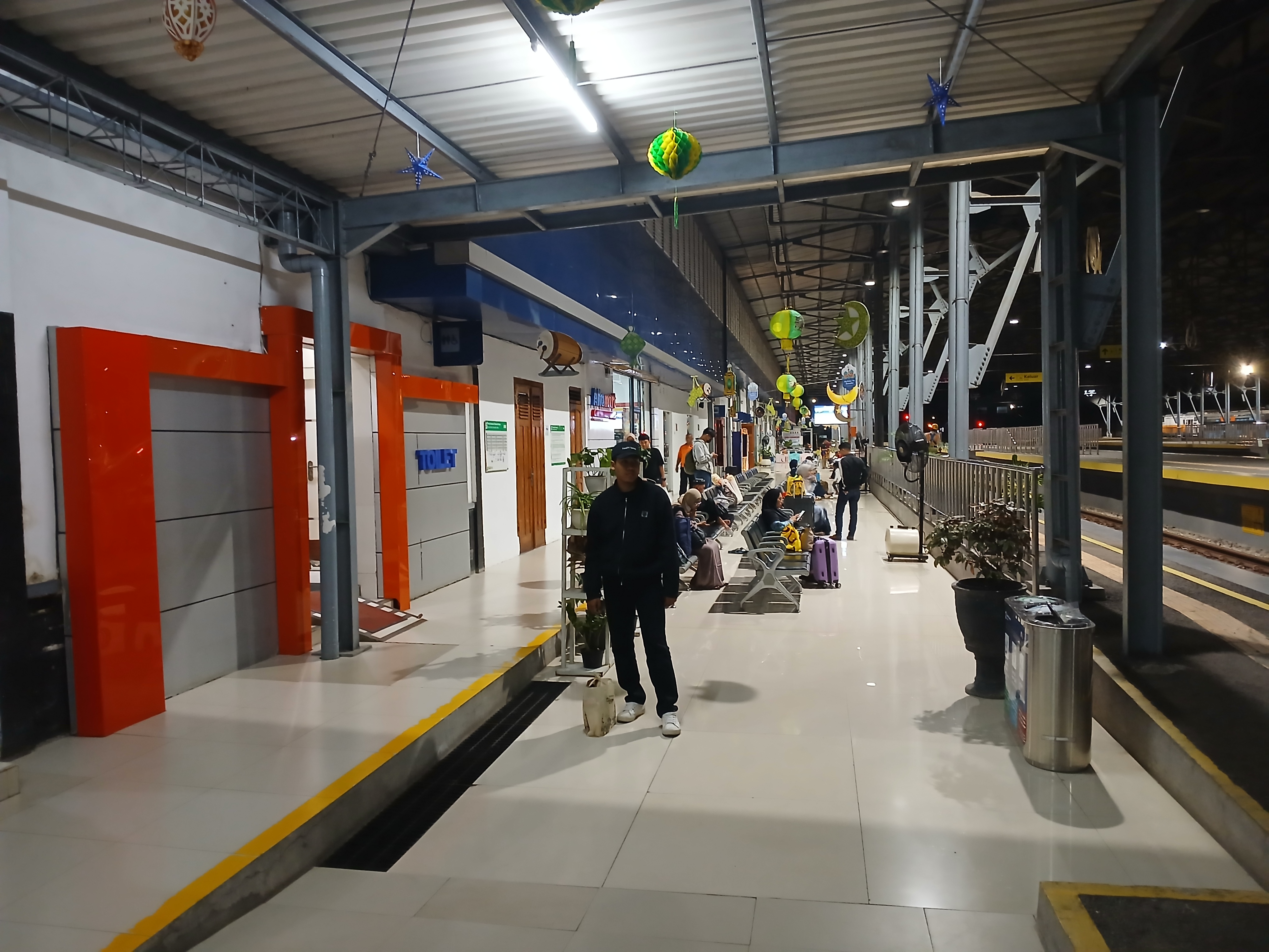 Persiapan arus balik di Indonesia - foto kereta api