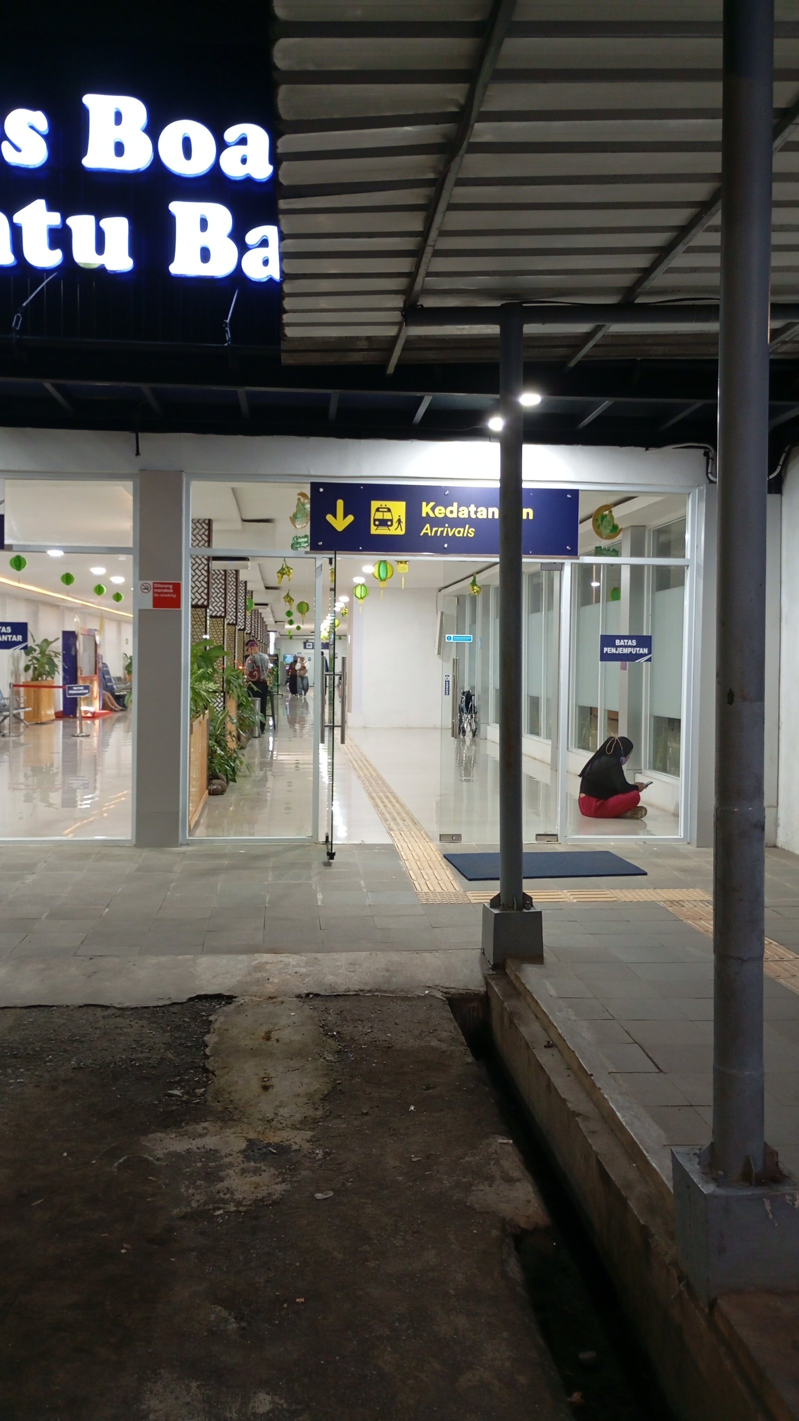 Foto pintu barat di Indonesia