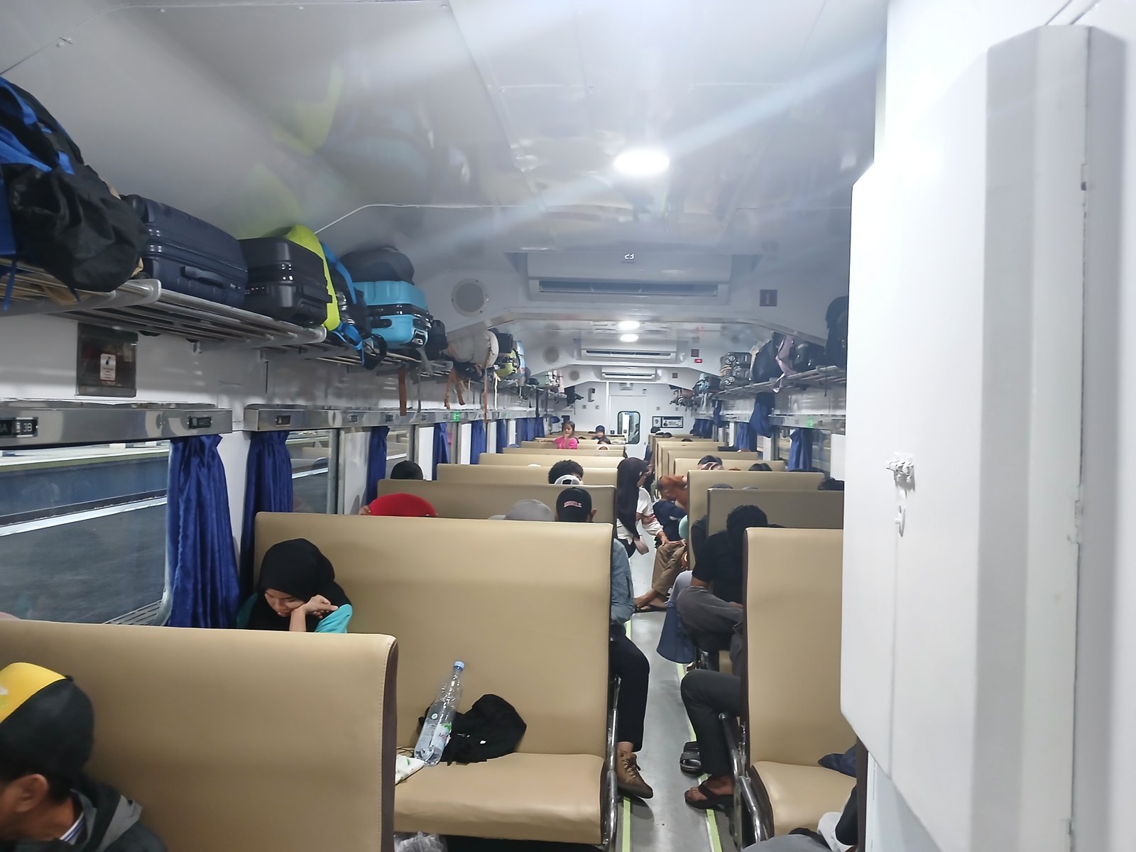 Ramainya kereta bengawan tujuan purwosari
