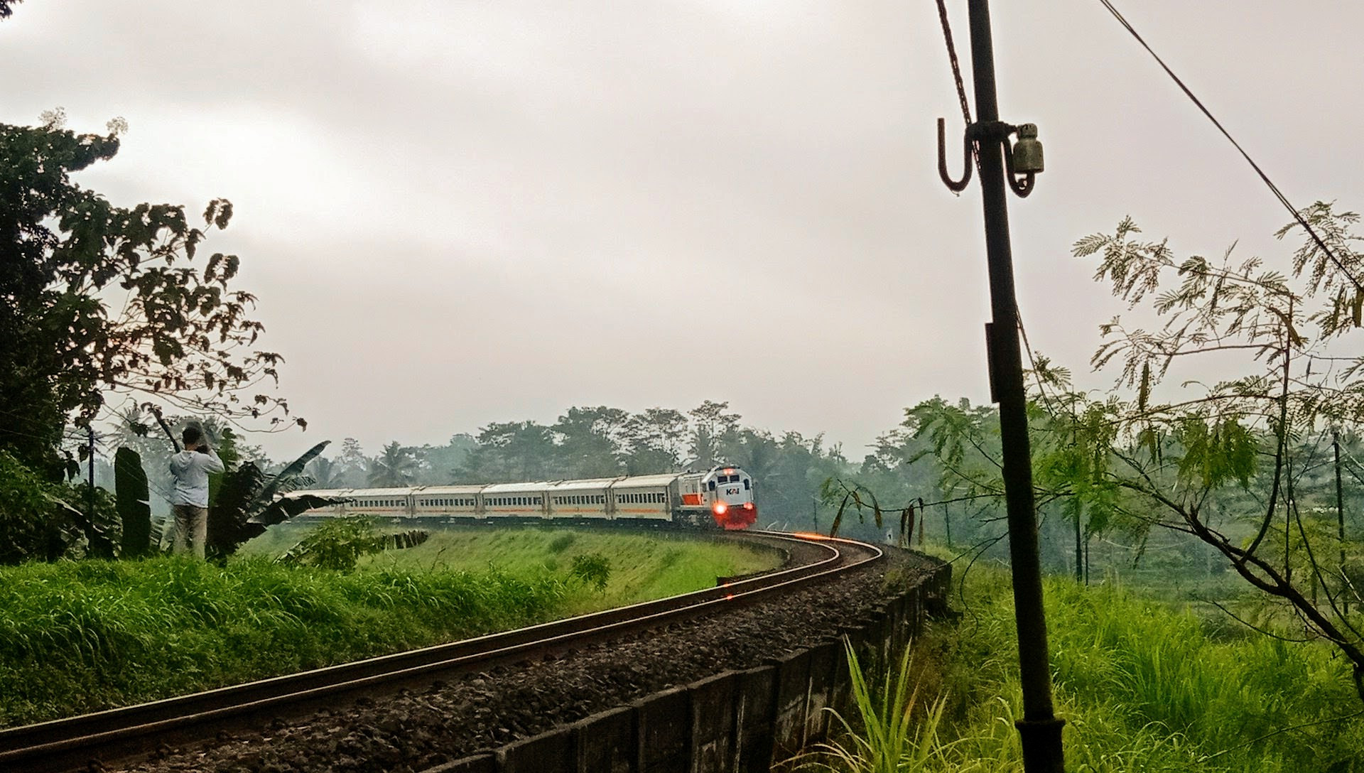 Foto tiber ledokombo di Indonesia