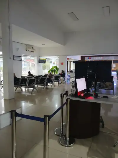 Area holl stasiun kroya