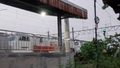 CC 206 bersama CC 203 menarik sancaka