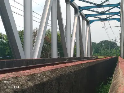 Hunting di jembatan 