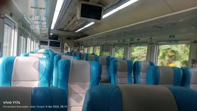 Ini interiornya kereta api purwojaya kelas eksekutif
