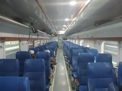 Interior ka kamandaka kelas ekonomi