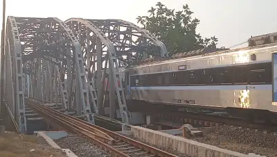 Jembatan kembar 
