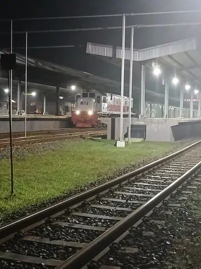 Ka parsel lagi nunggu muatan